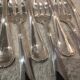 12 silver-plated oyster forks by the silversmith Ercuis, 12.2 cm