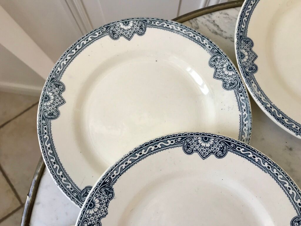 set of 8 dessert plates Terre de Fer Salins model Jumièges late nineteenth