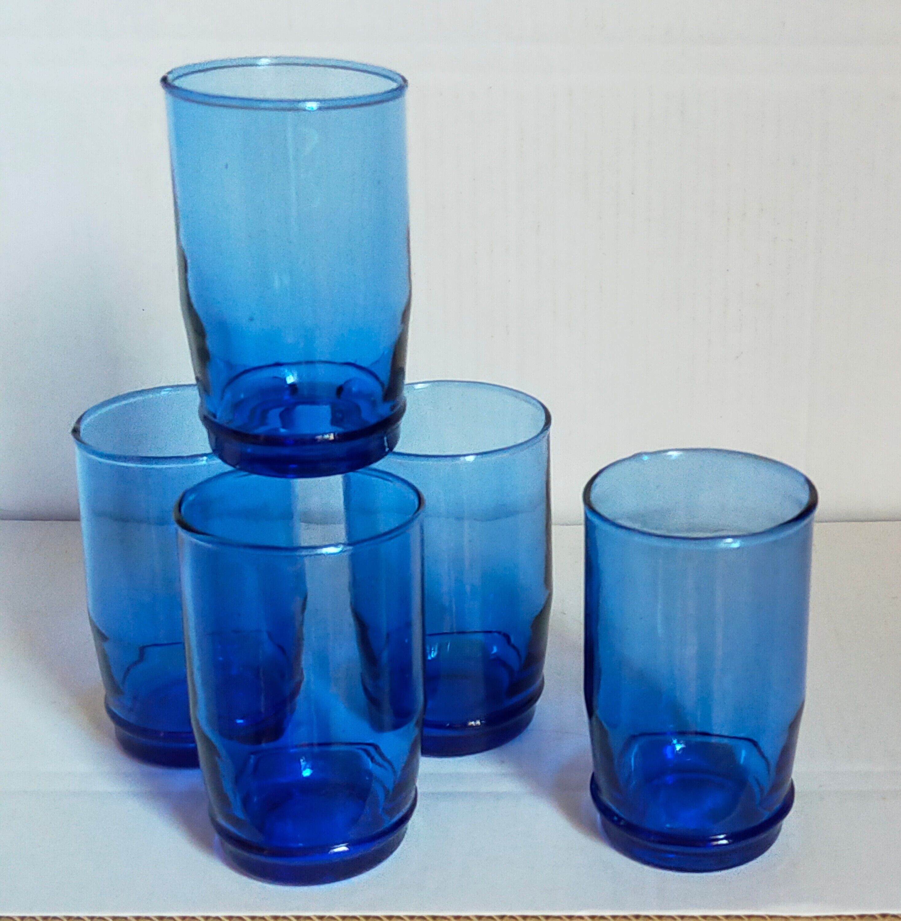 Cinq verres de verrier en verre soufflé vintages