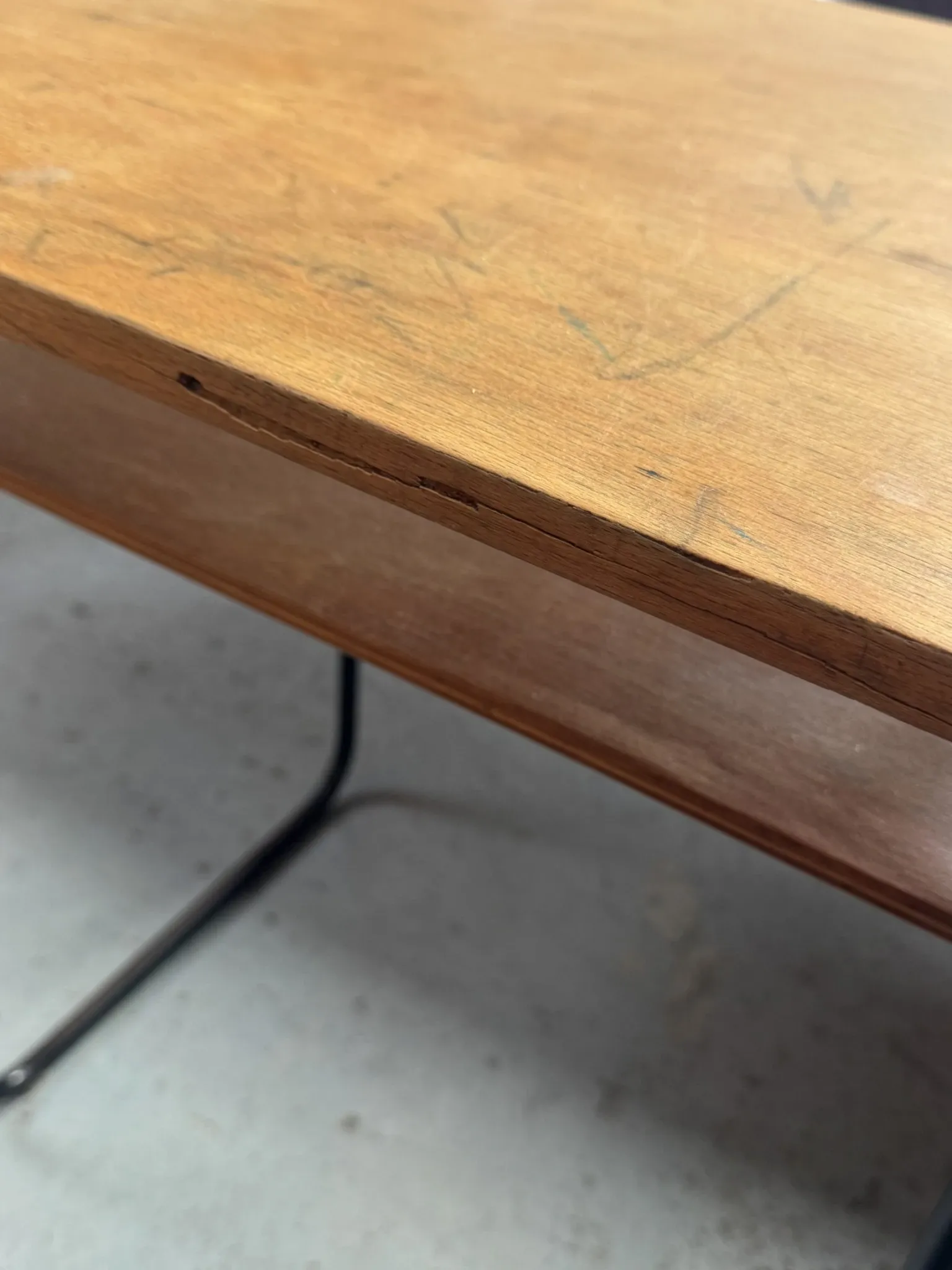 Children's desk