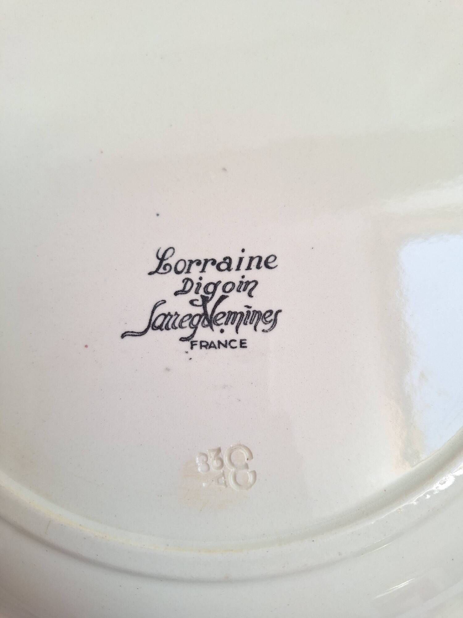 Round plate Digoin Sarreguemines Model Lorraine