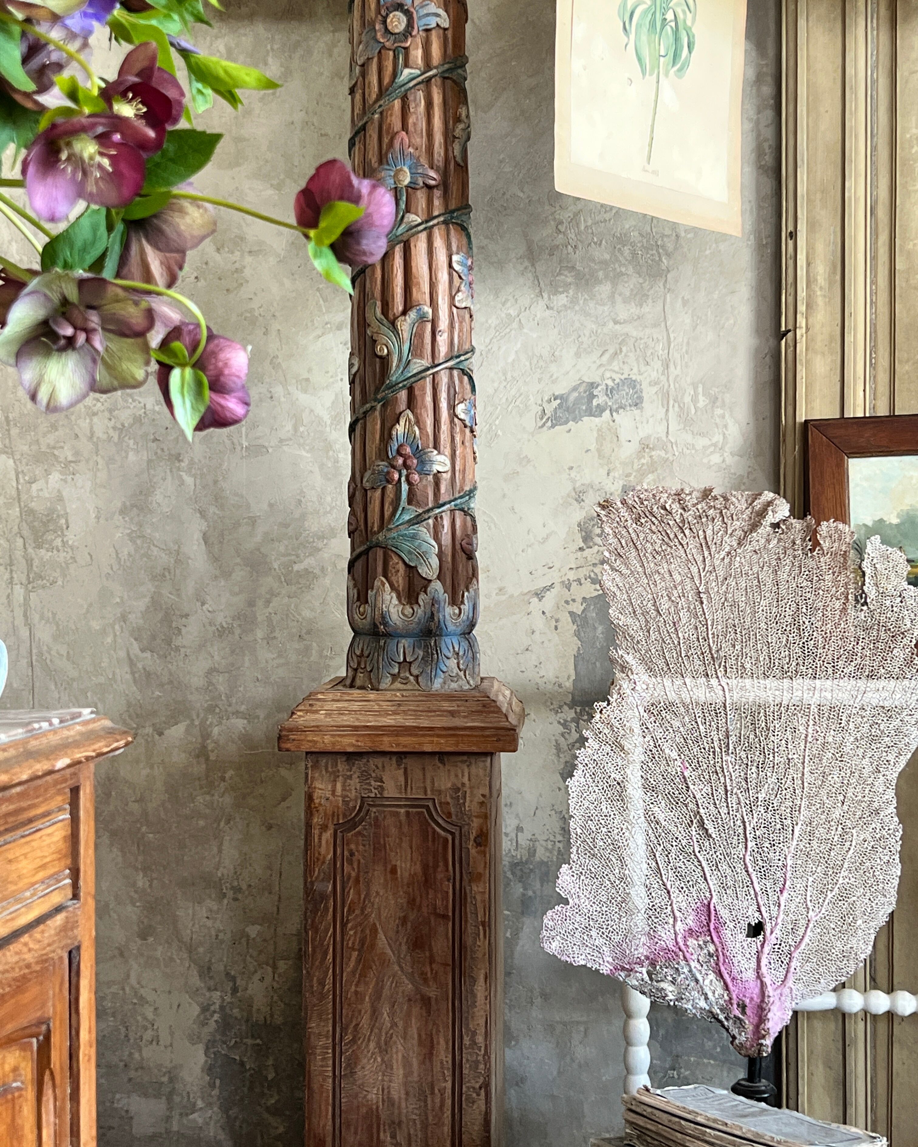 Pair of decorative columns