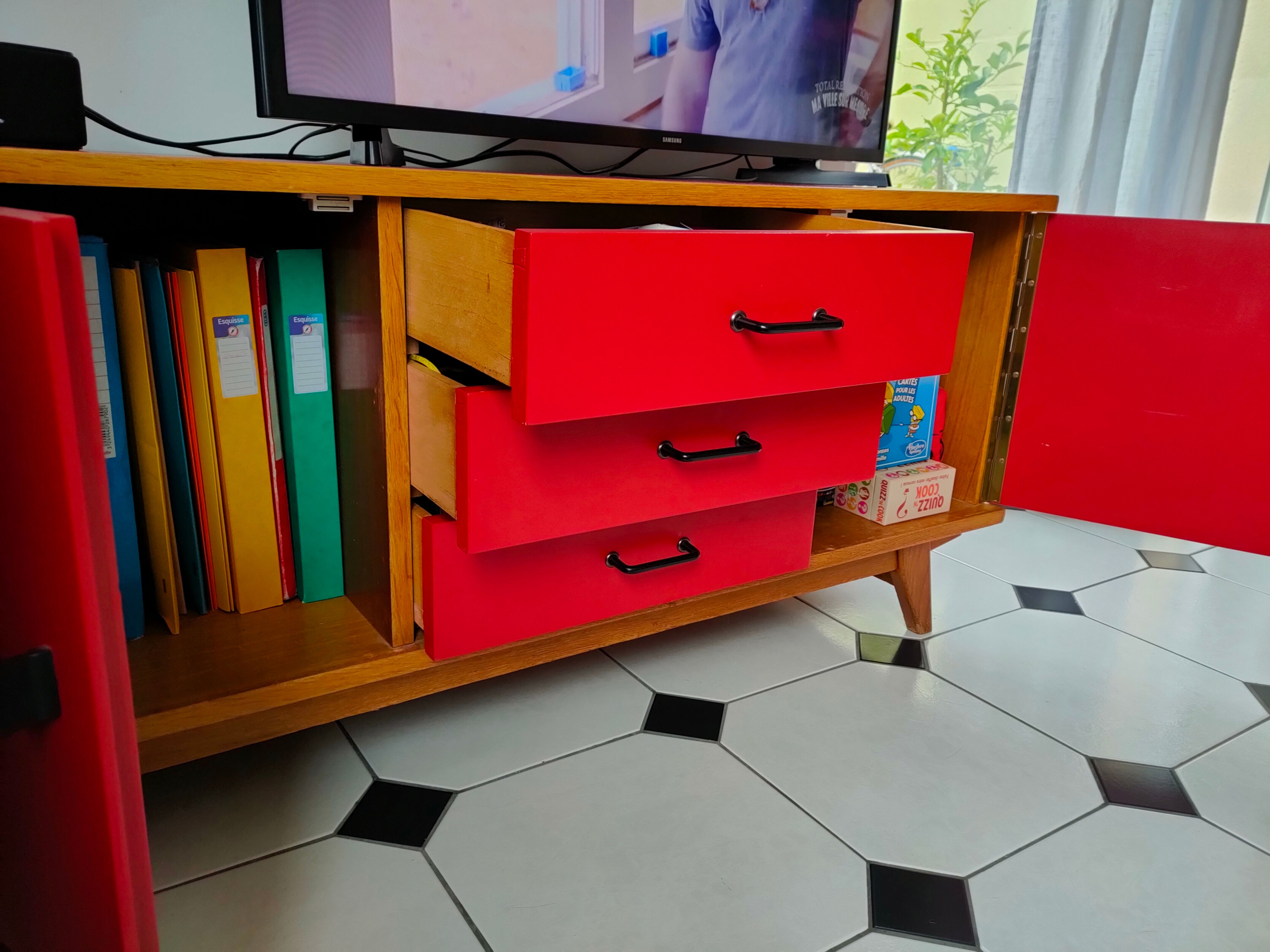 Sideboard massif red 50s compass