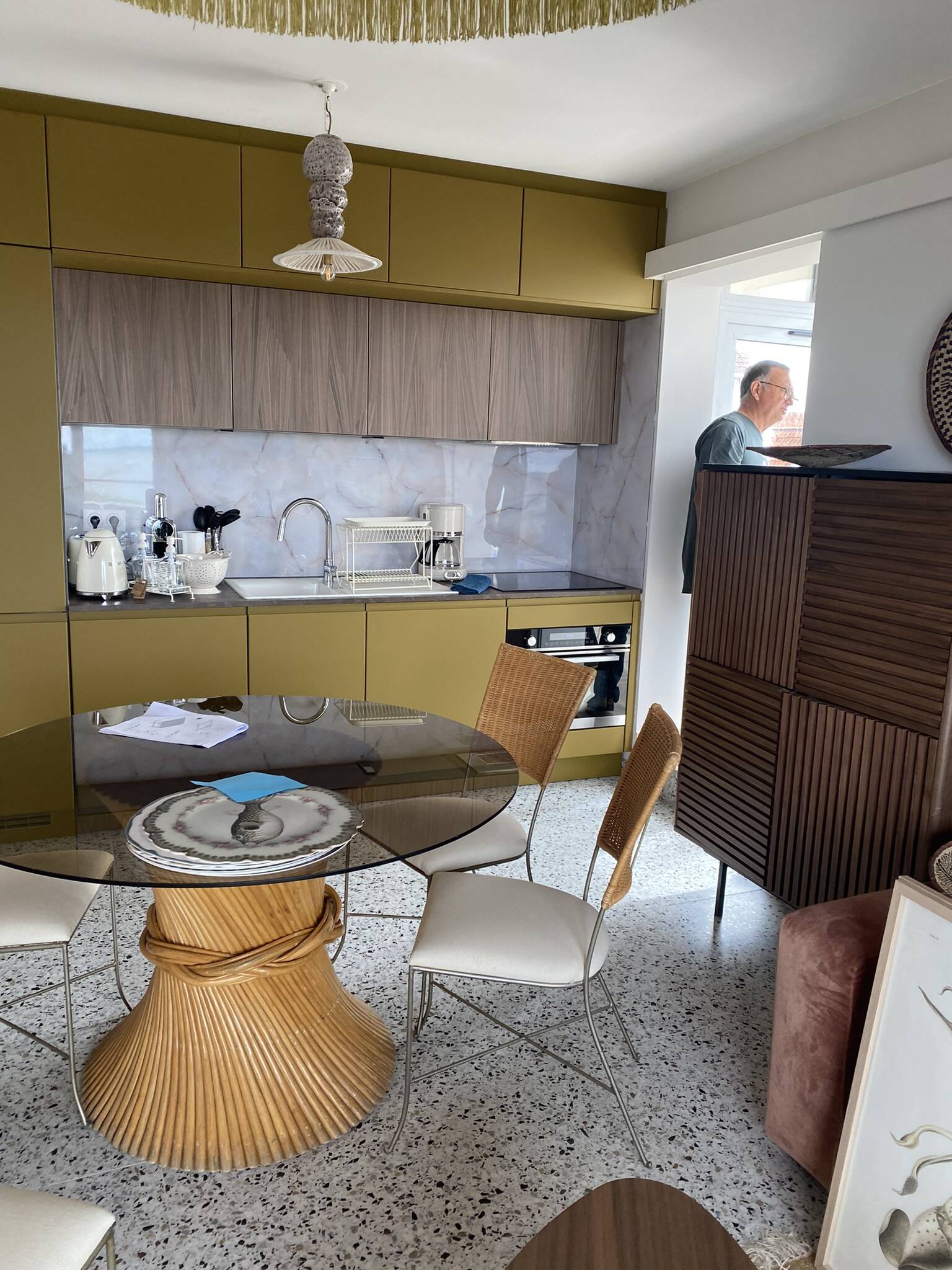 Dining table MCGuire