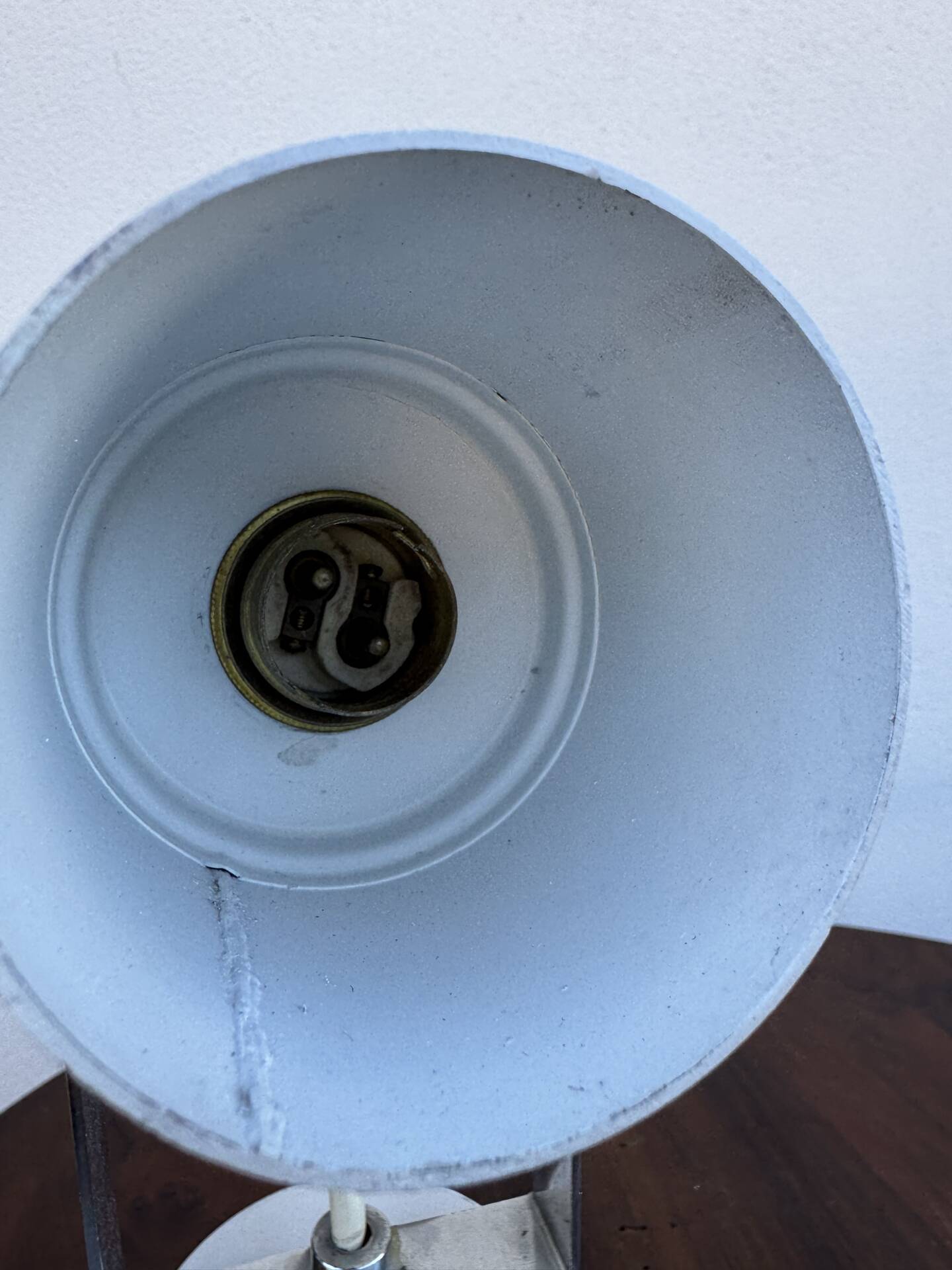 Small Space Age lamp from the 70s.