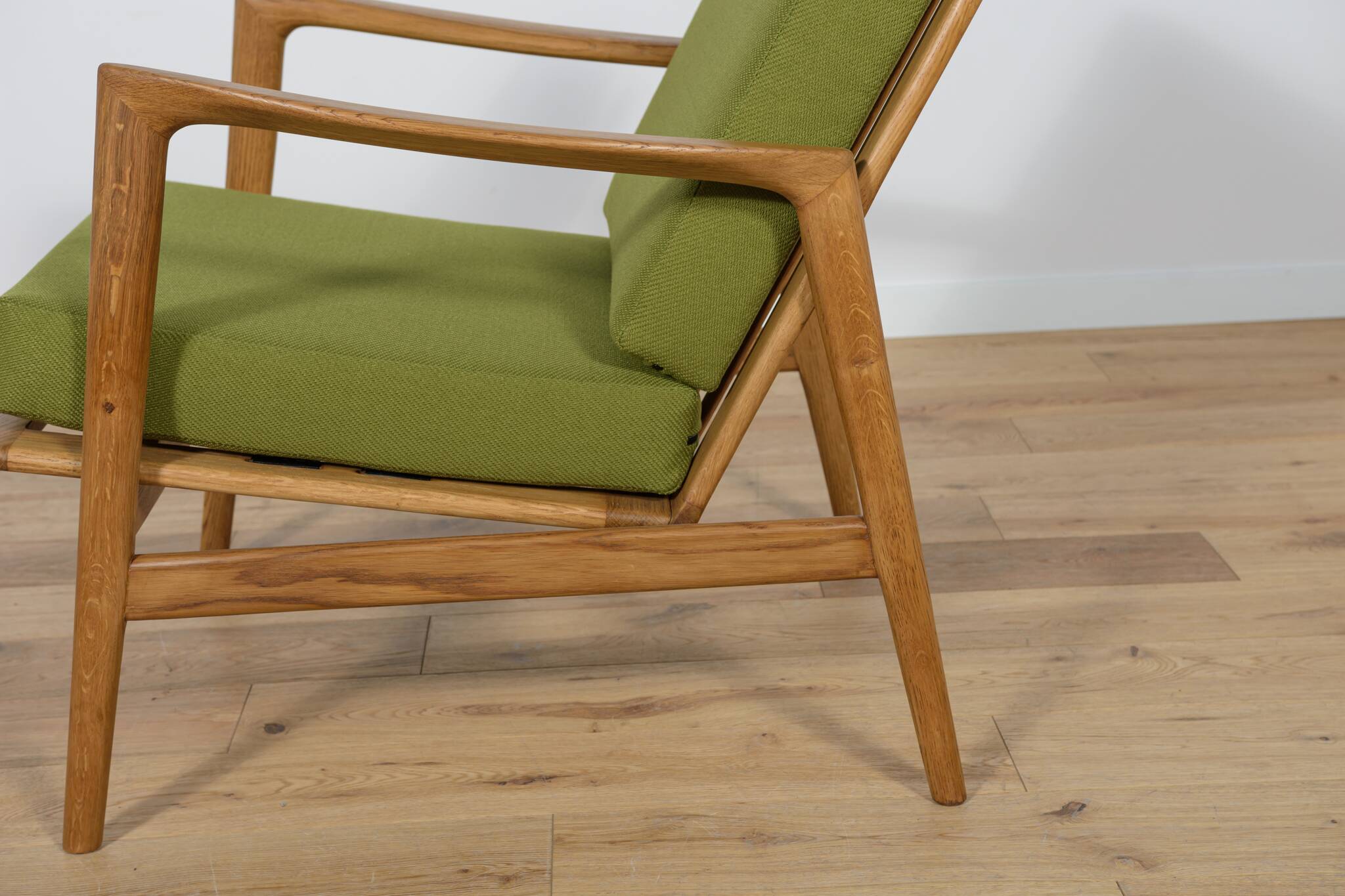 Model 300-139 Armchair from Swarzędz Factory, 1960s