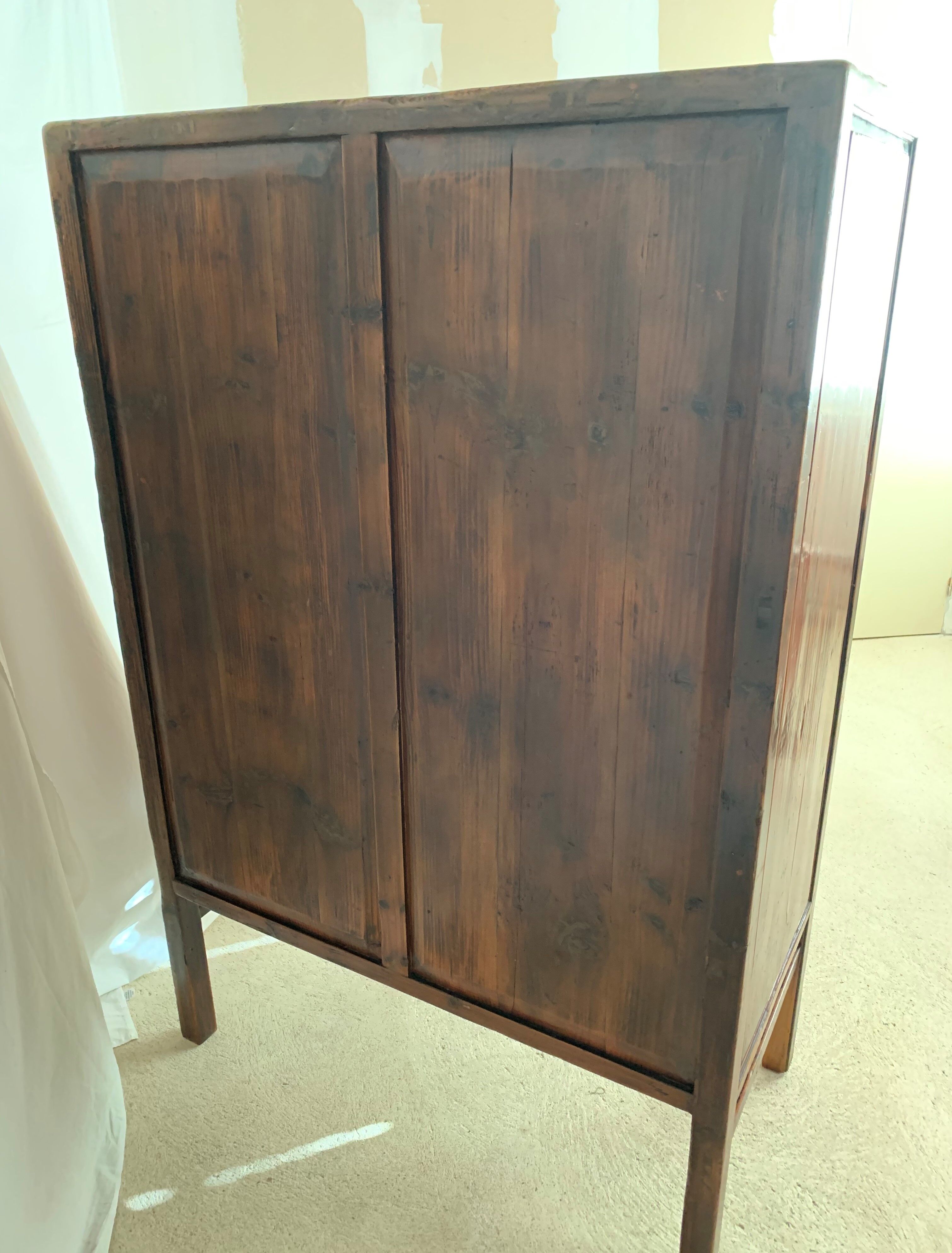 Chinese lay cabinet