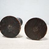 Paire de bougeoirs anciens en bois tourné
