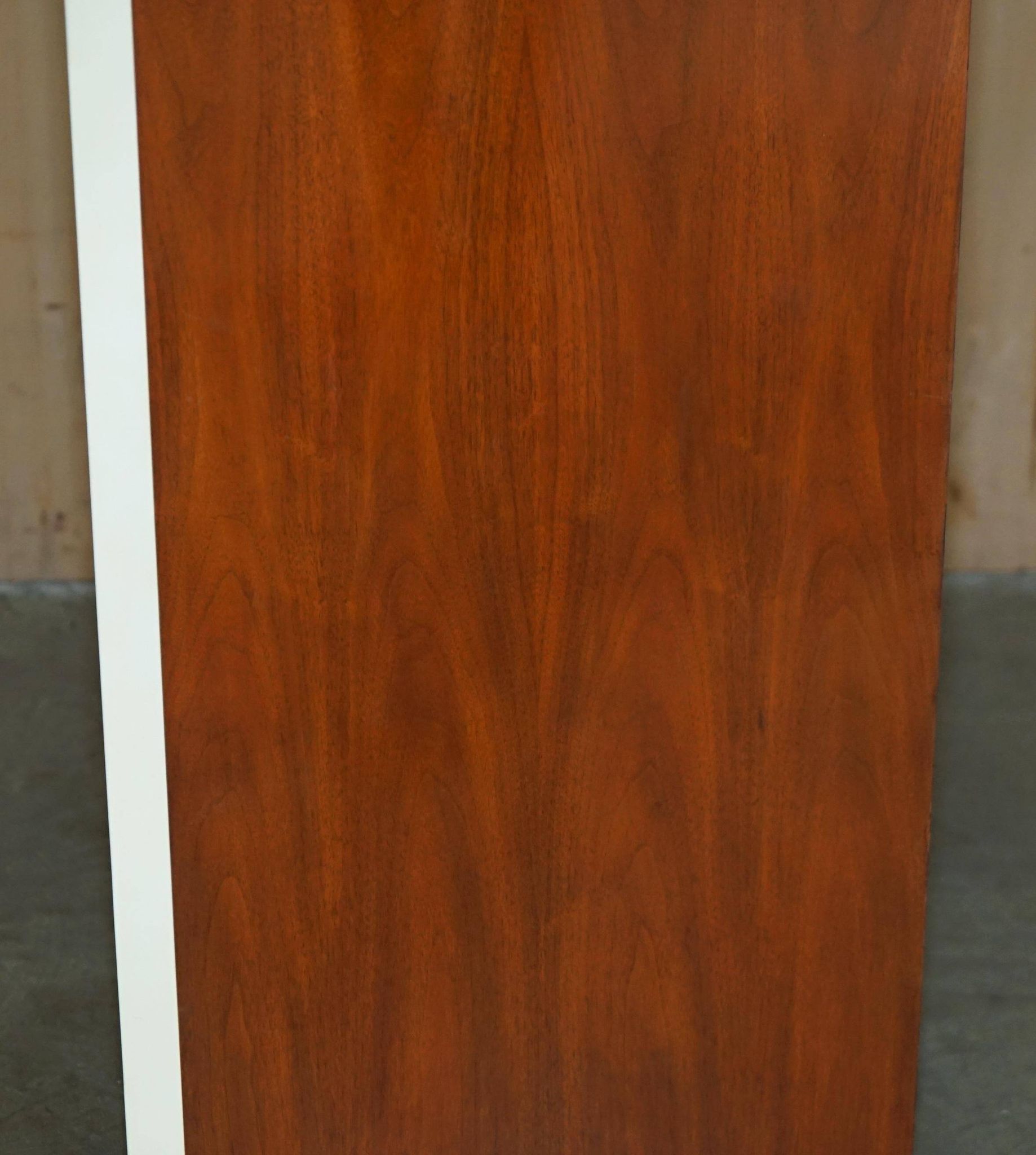 Commode Ralph Lauren Modern Hollywood cuir et bois