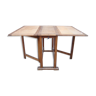 Folding table