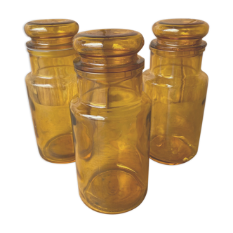 Set of 3 jars / jar in amber yellow glass of 21.5cm legal France.