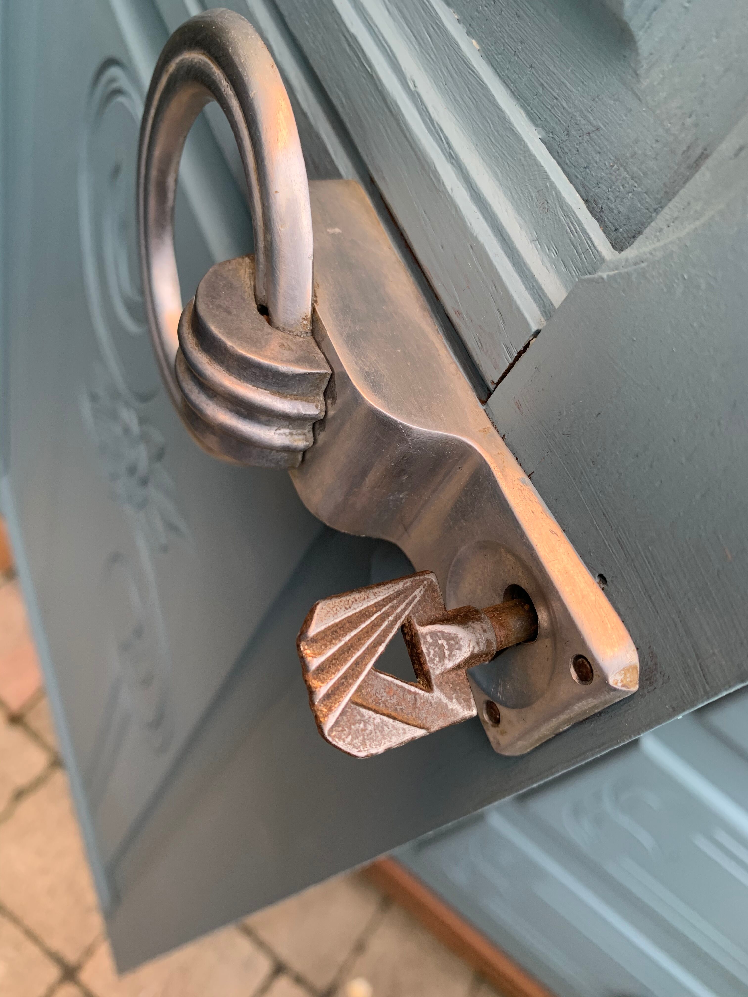 Asymmetrical Parisian wardrobe