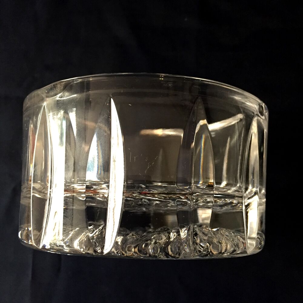 Cendrier en cristal taillé