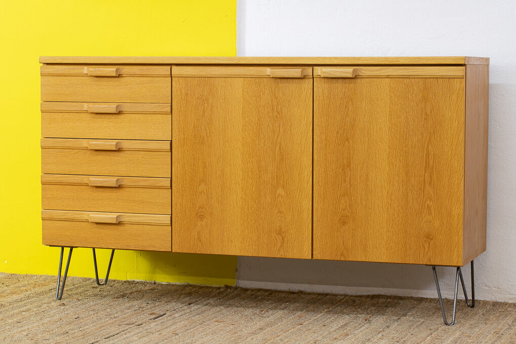 Scandinavian sidbeoard 150 cm