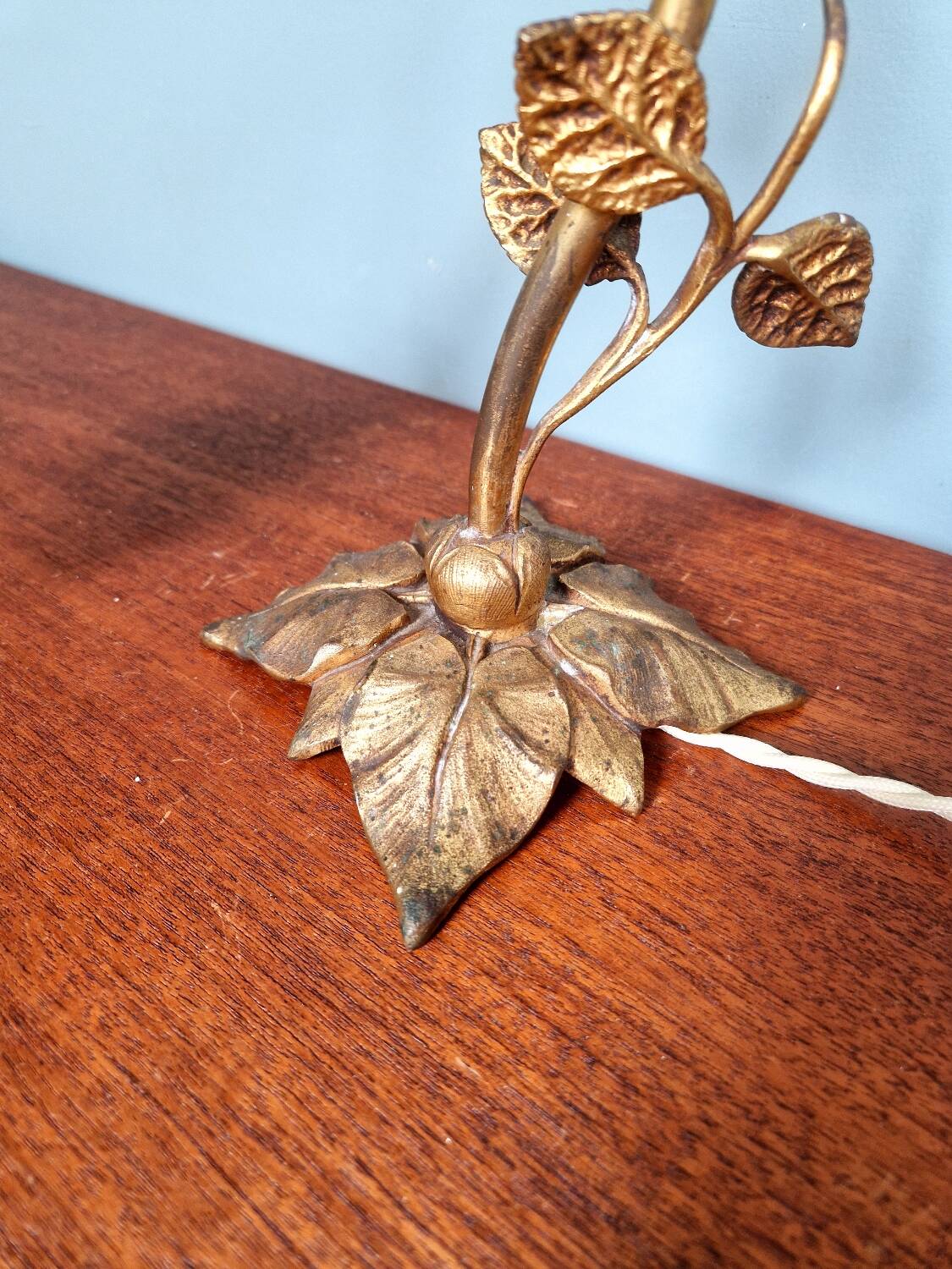 Gilt bronze table lamp, floral decoration, 1910s-20s