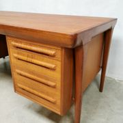 Vintage Danish teak desk Ib Kofod-Larsen voor Faarup Møbelfabrik
