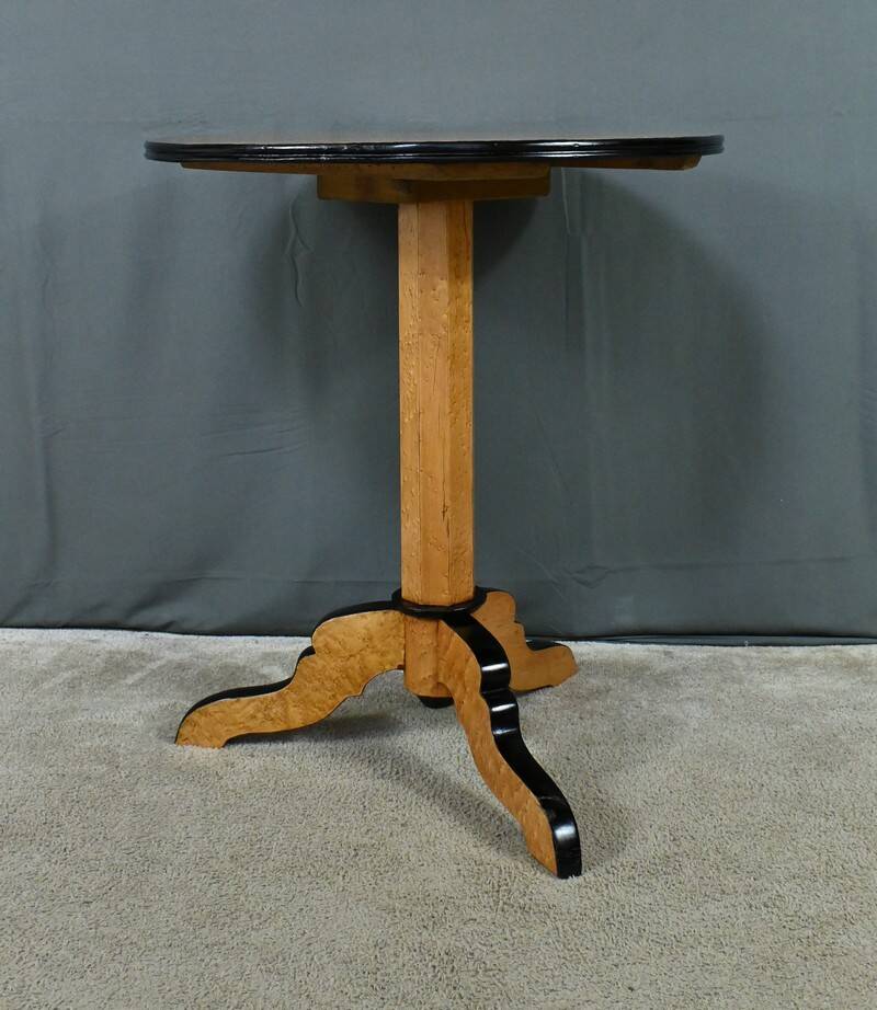 Speckled Maple Pedestal Table, Napoleon III Period – Part 2 of the 19th Century