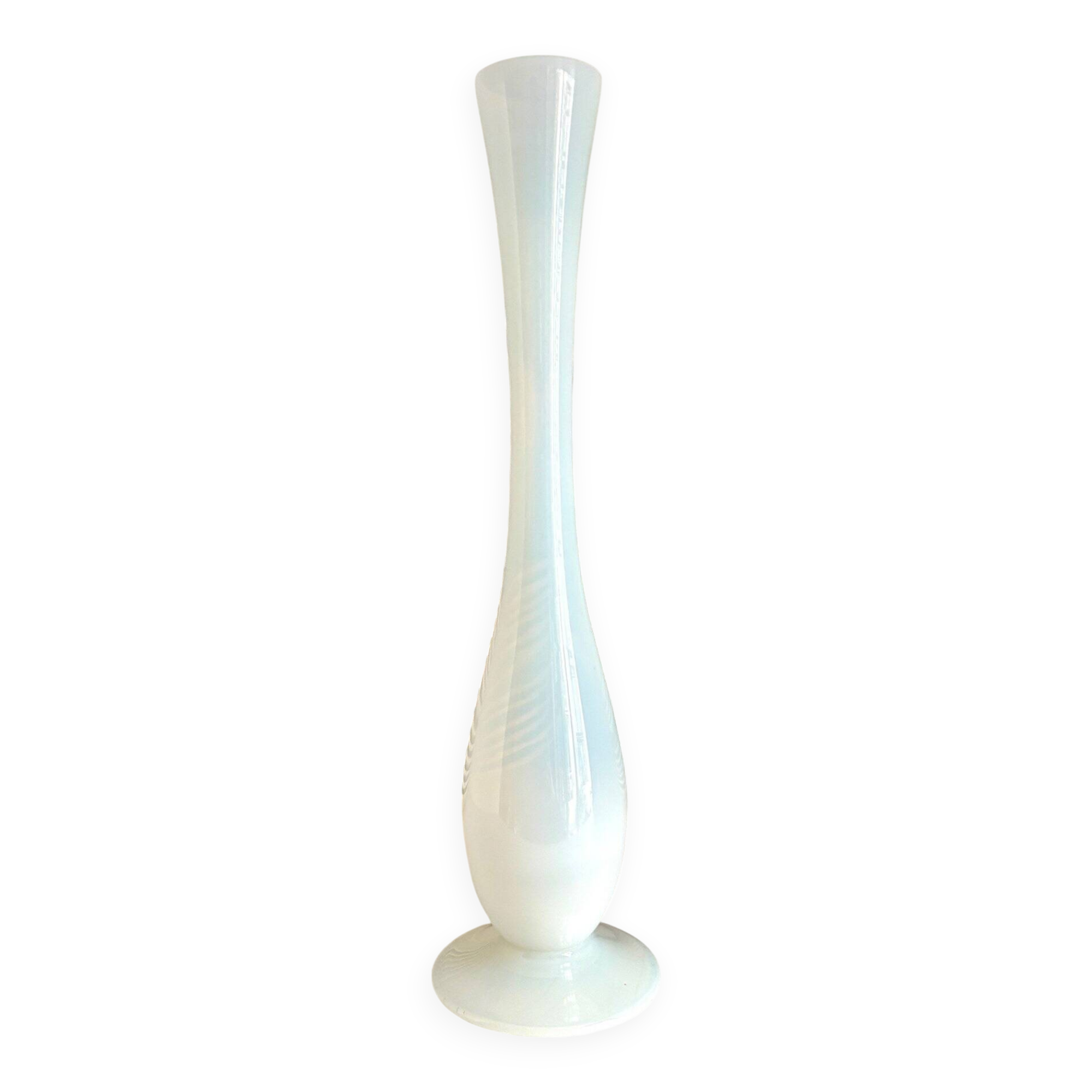 Vase, single-flower vase in white opaline