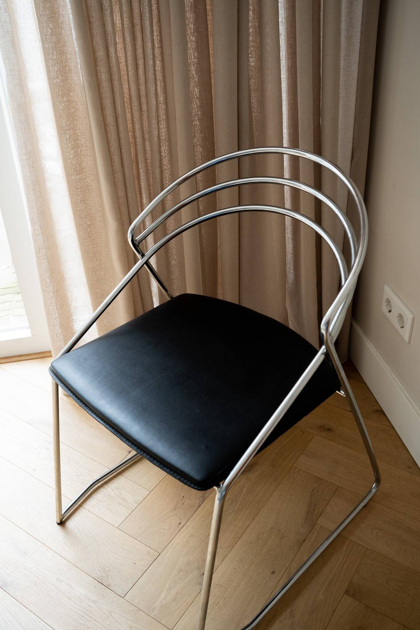 2 Vintage Design 80s Stylistic Wire Steel Chairs Chrome