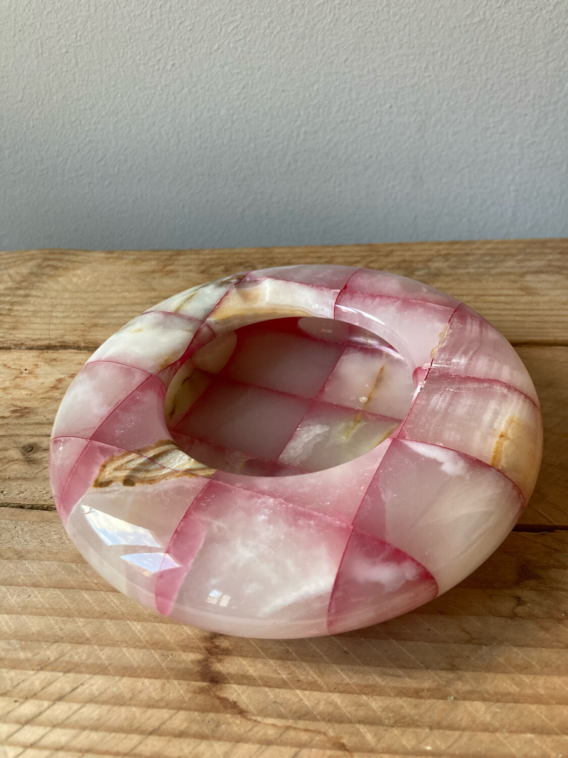 Ashtray with pink and white onyx checkerboard
