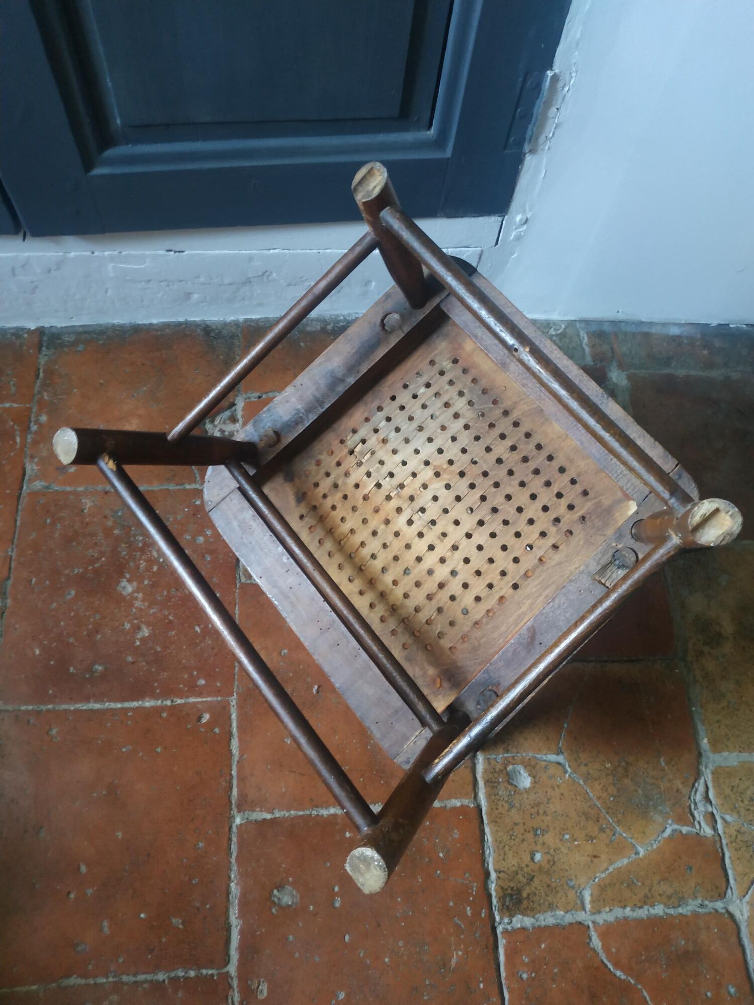 Old seat high chair baby late 19th century