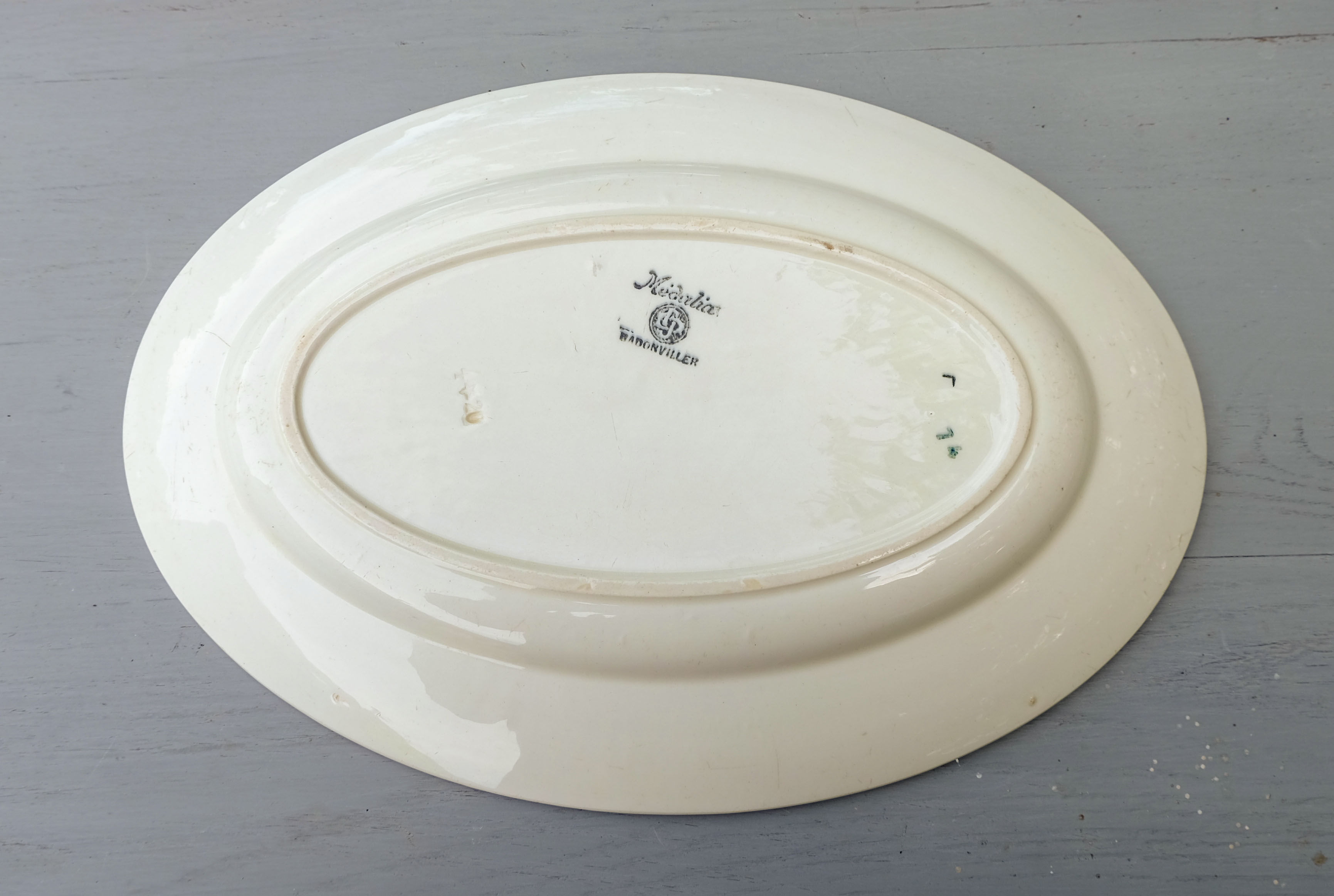 Oval dish in badonvillier earthenware