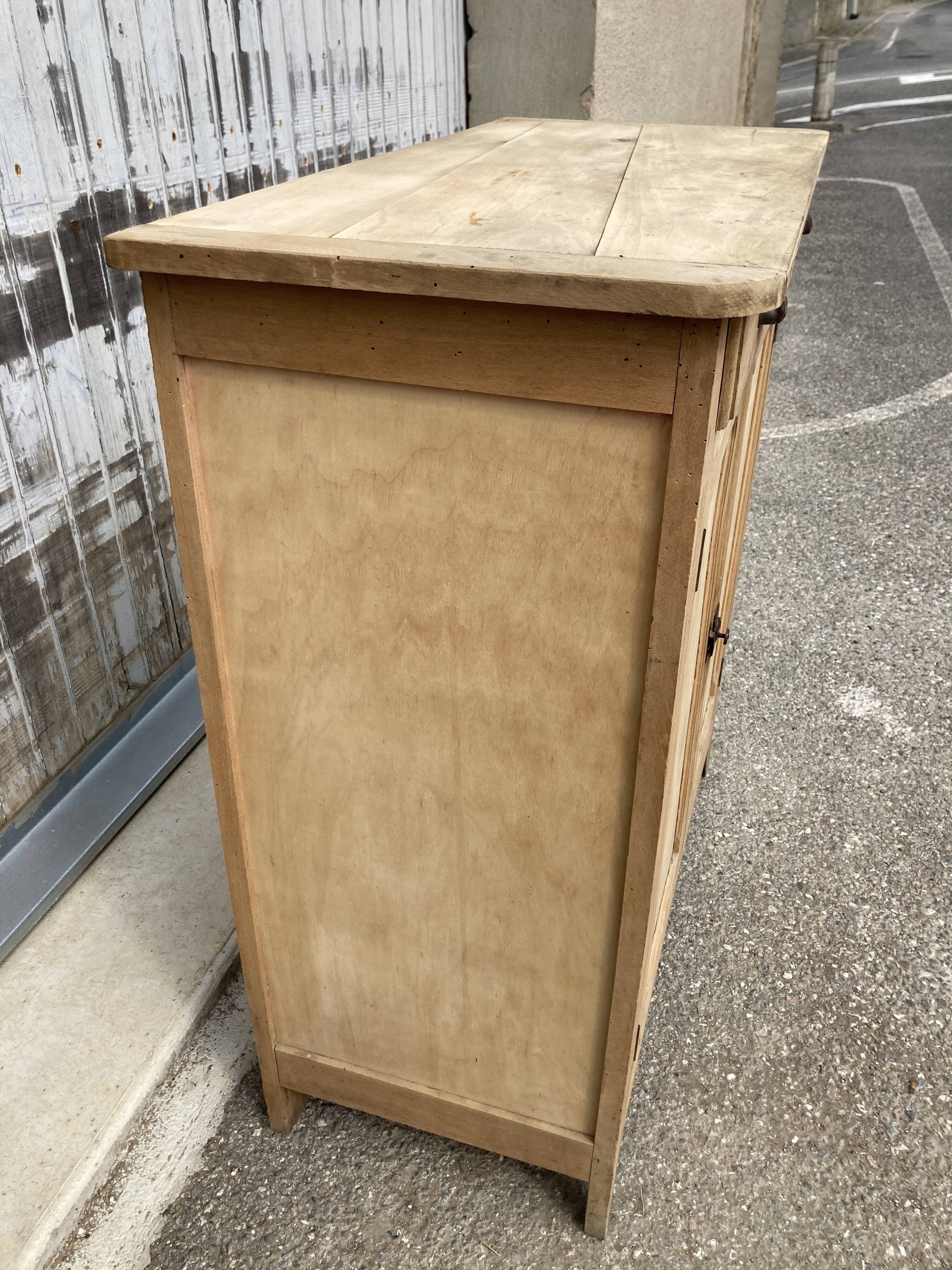 Natural Parisian buffet