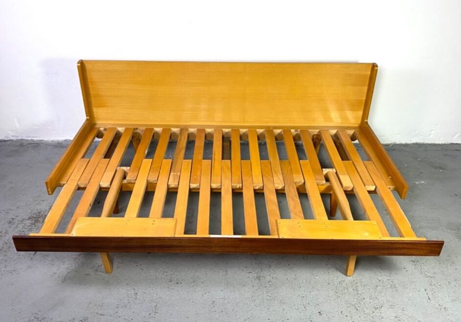 Daybed in beech and red fabric by jitona, vintage czech 1970s