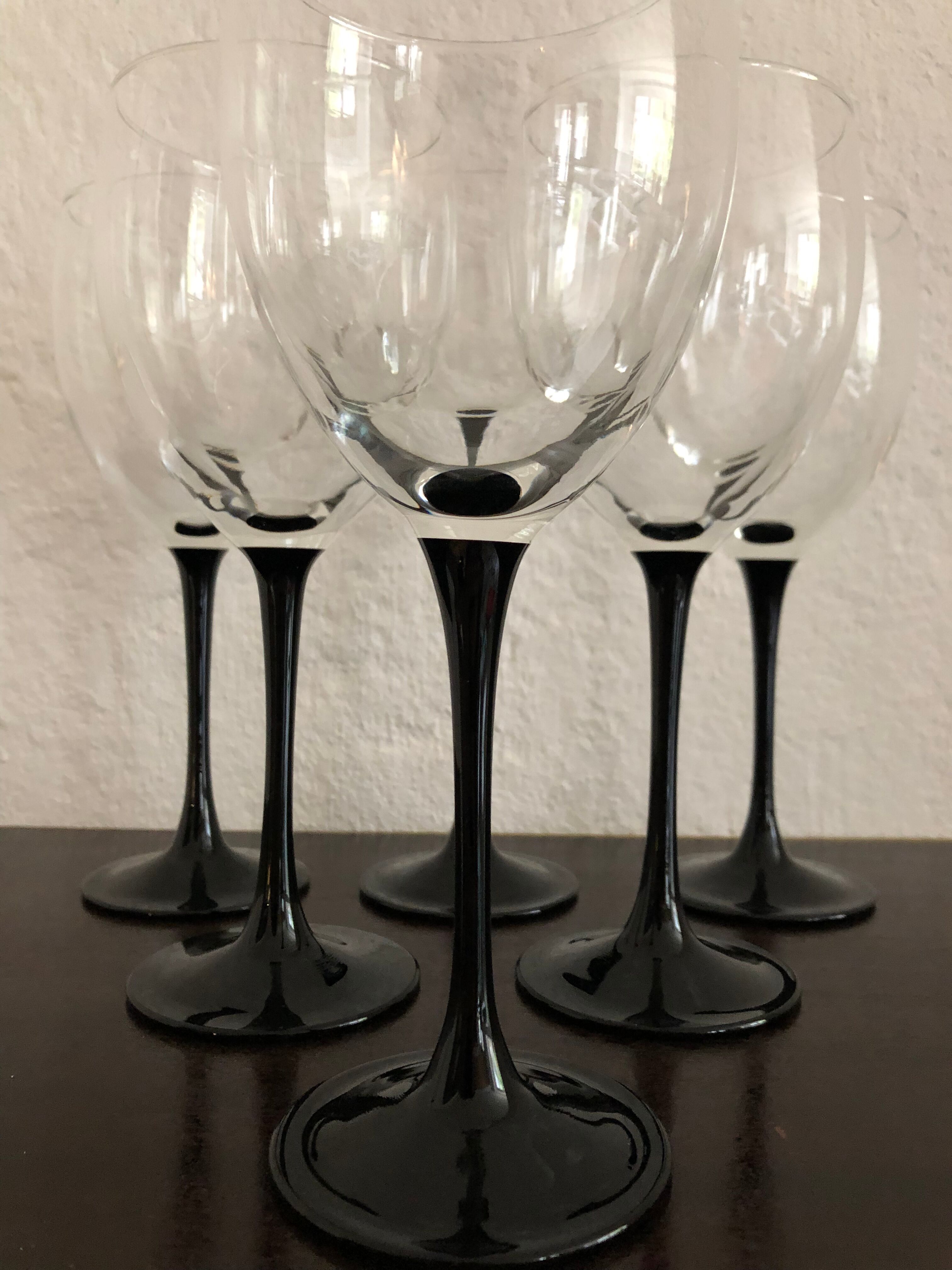 6 vintage luminarc wine glasses