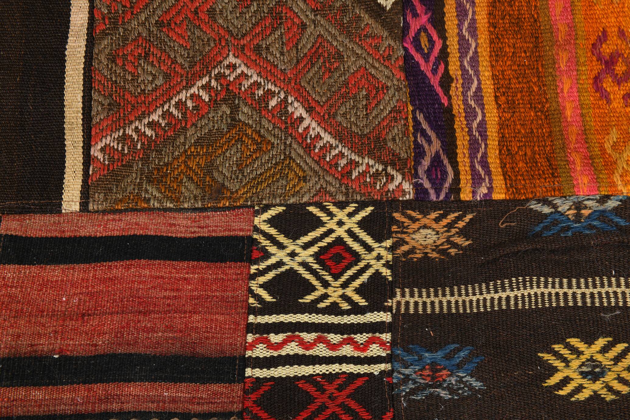 Tapis Kilim fait main contemporain rouge et marron, 165x240 cm