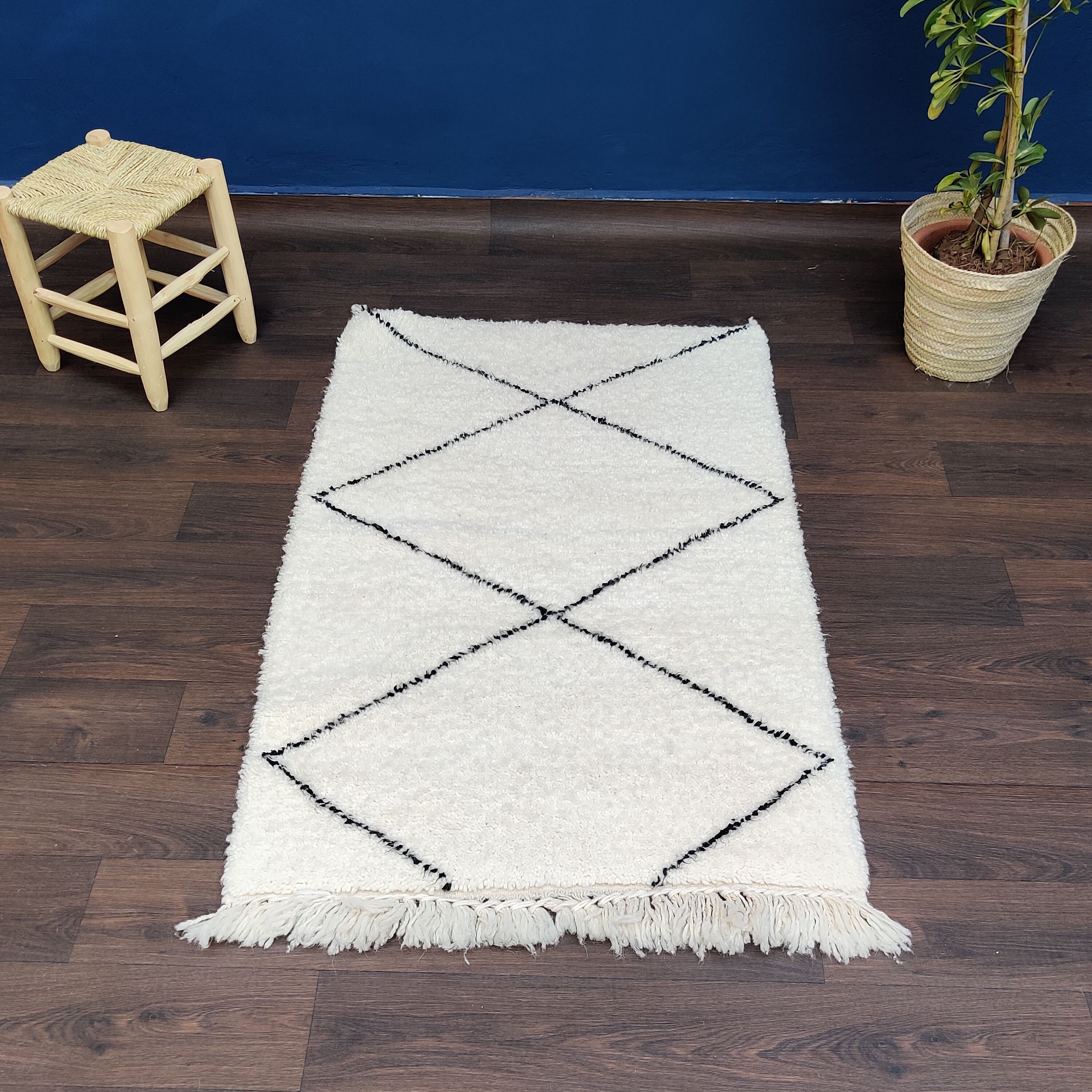 Moroccan berber carpet made white hand and black 90x145 cm