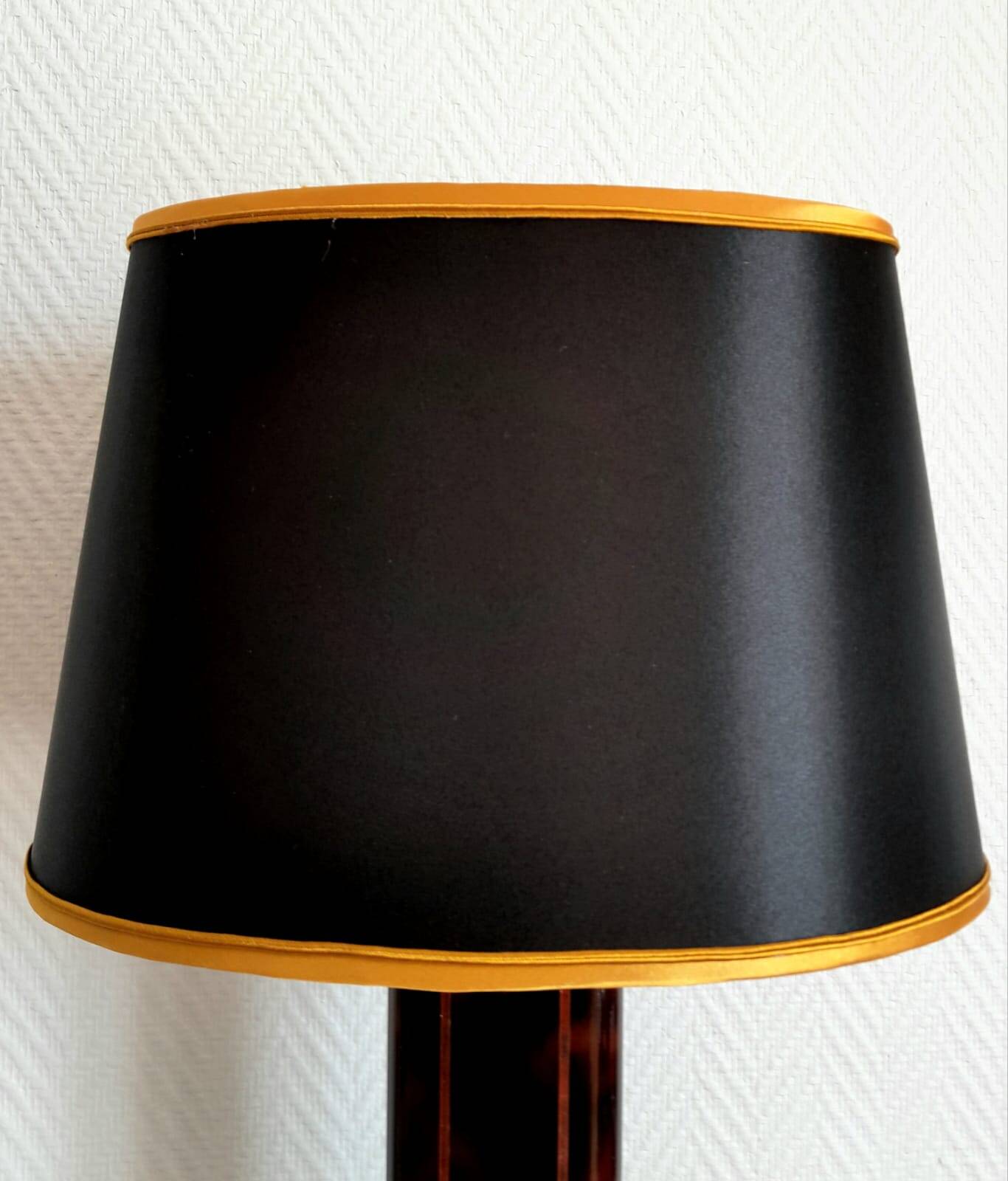 Lampe écaille Hollywood Regency noir et or