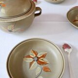 Lot 6 soup plates with soup tureens / Revernay art workshops service