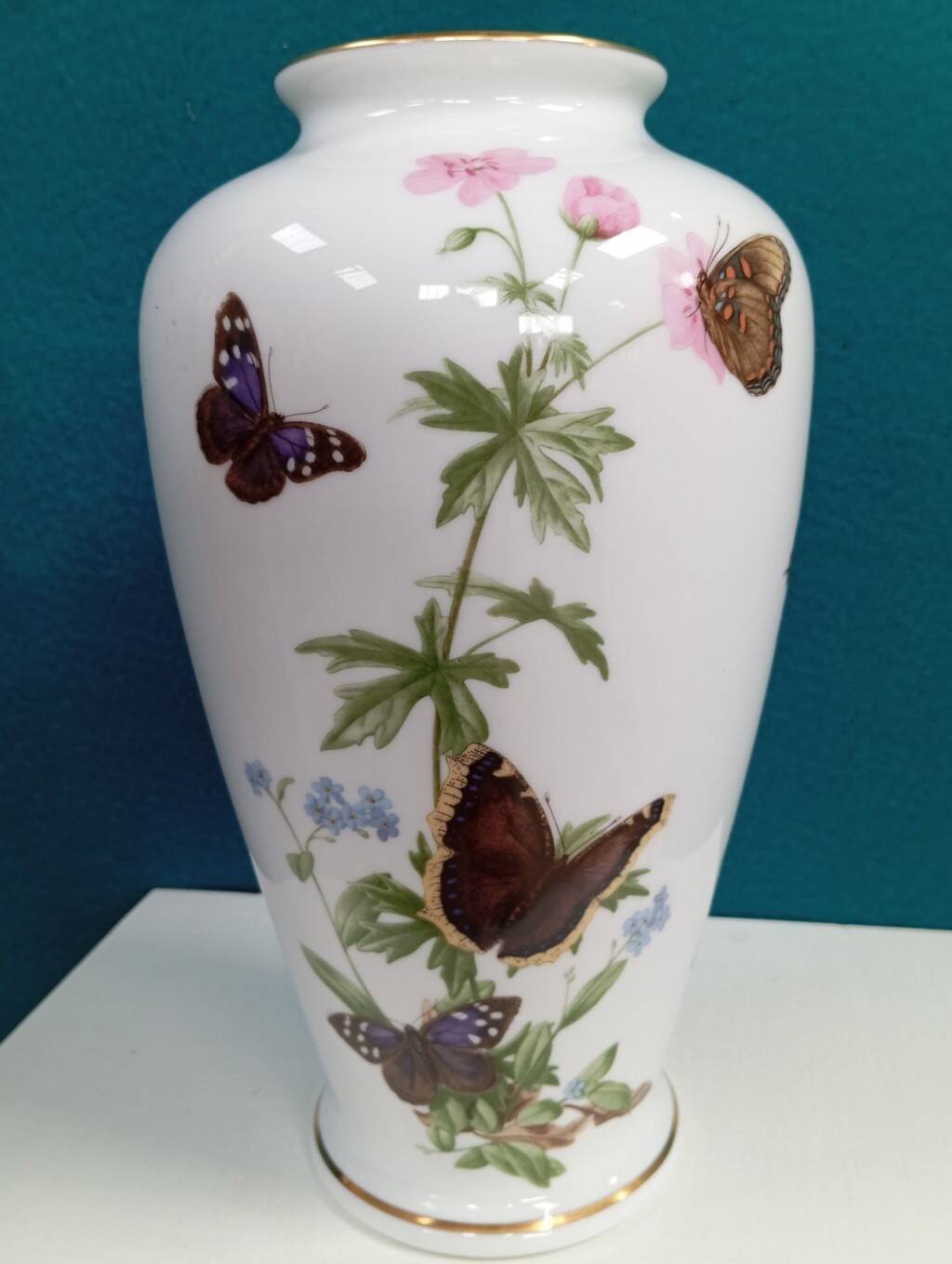 Vase porcelaine années 80 décor papillons