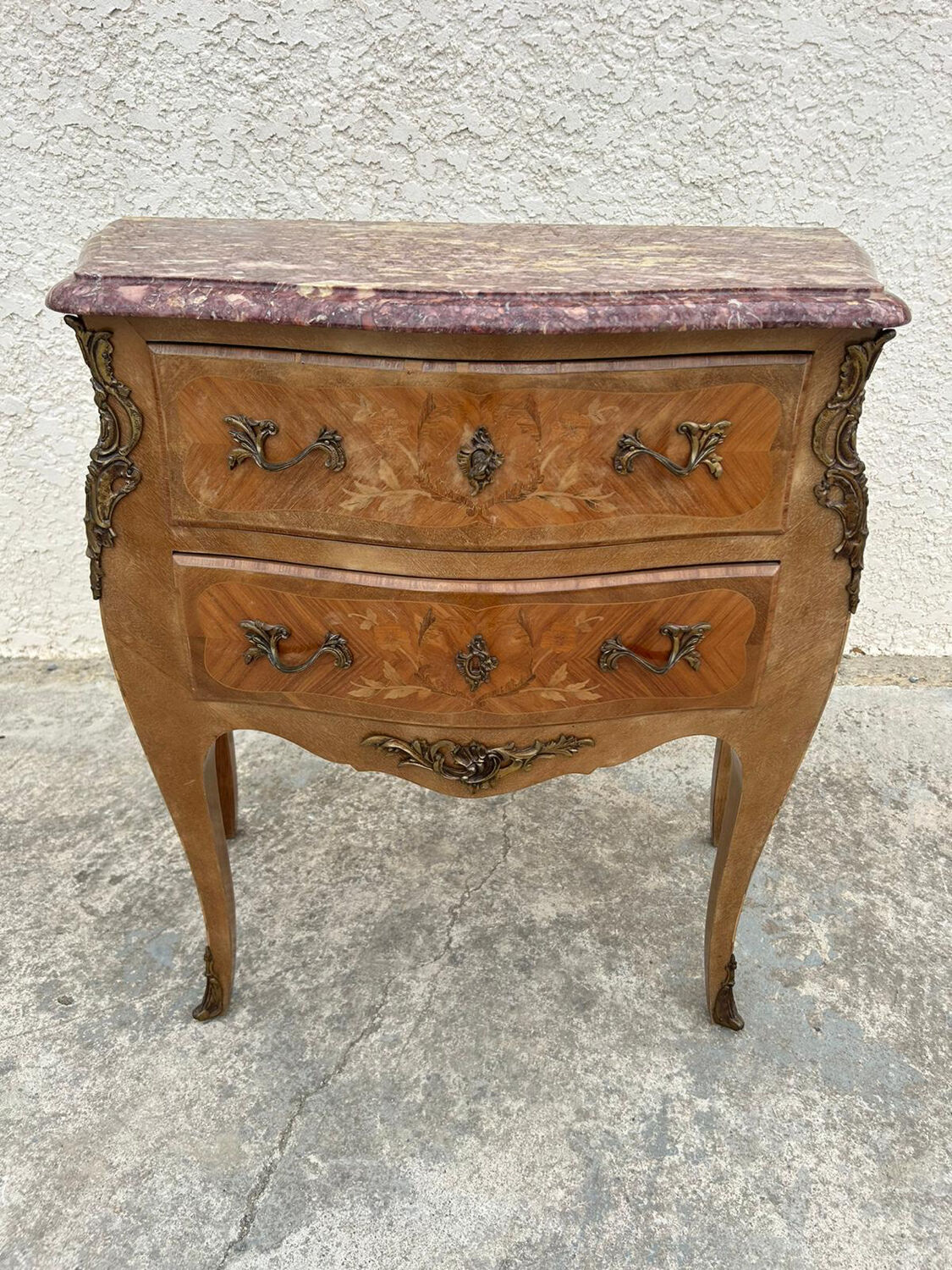 Louis XV style chest of drawers in rosewood