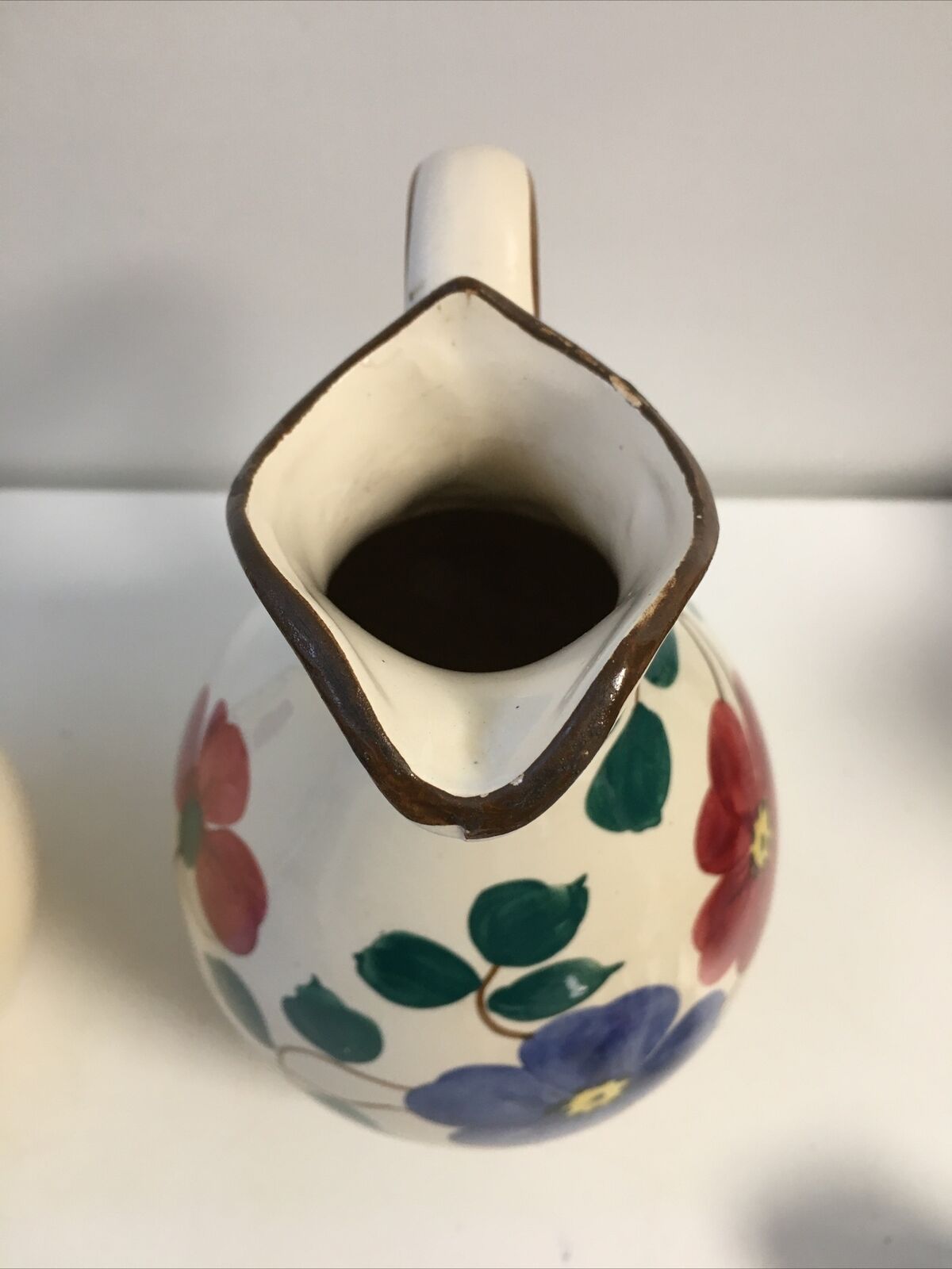 Pair of pitcher vases with spout handle deco numbered flower