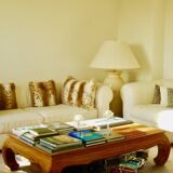 Exotic coffee table "Opium"