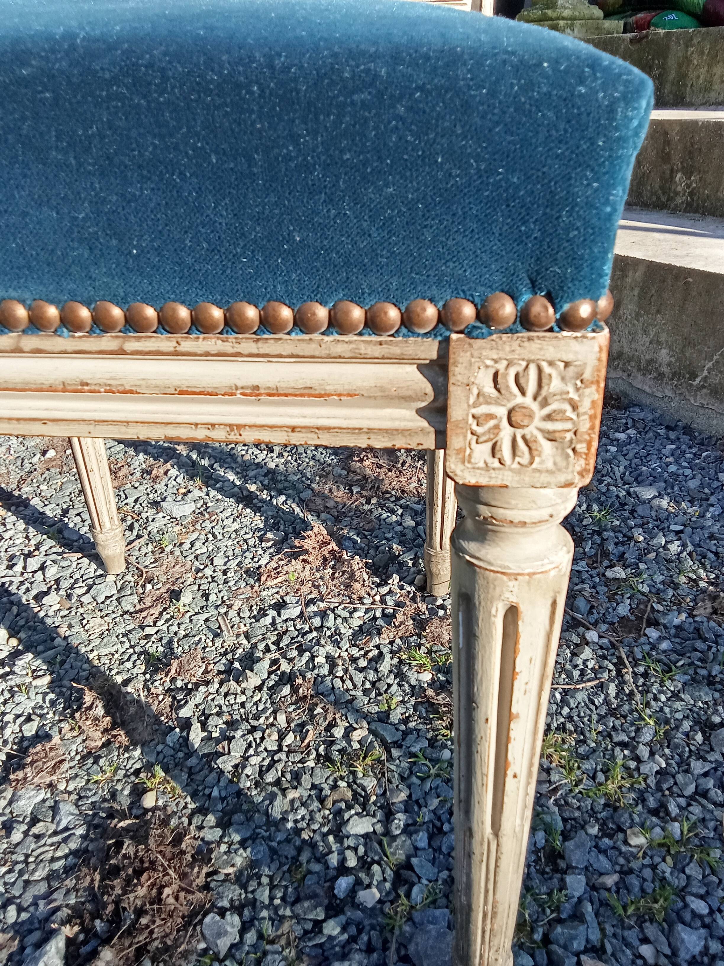 Série de 4 chaises style Louis XVI velours bleu
