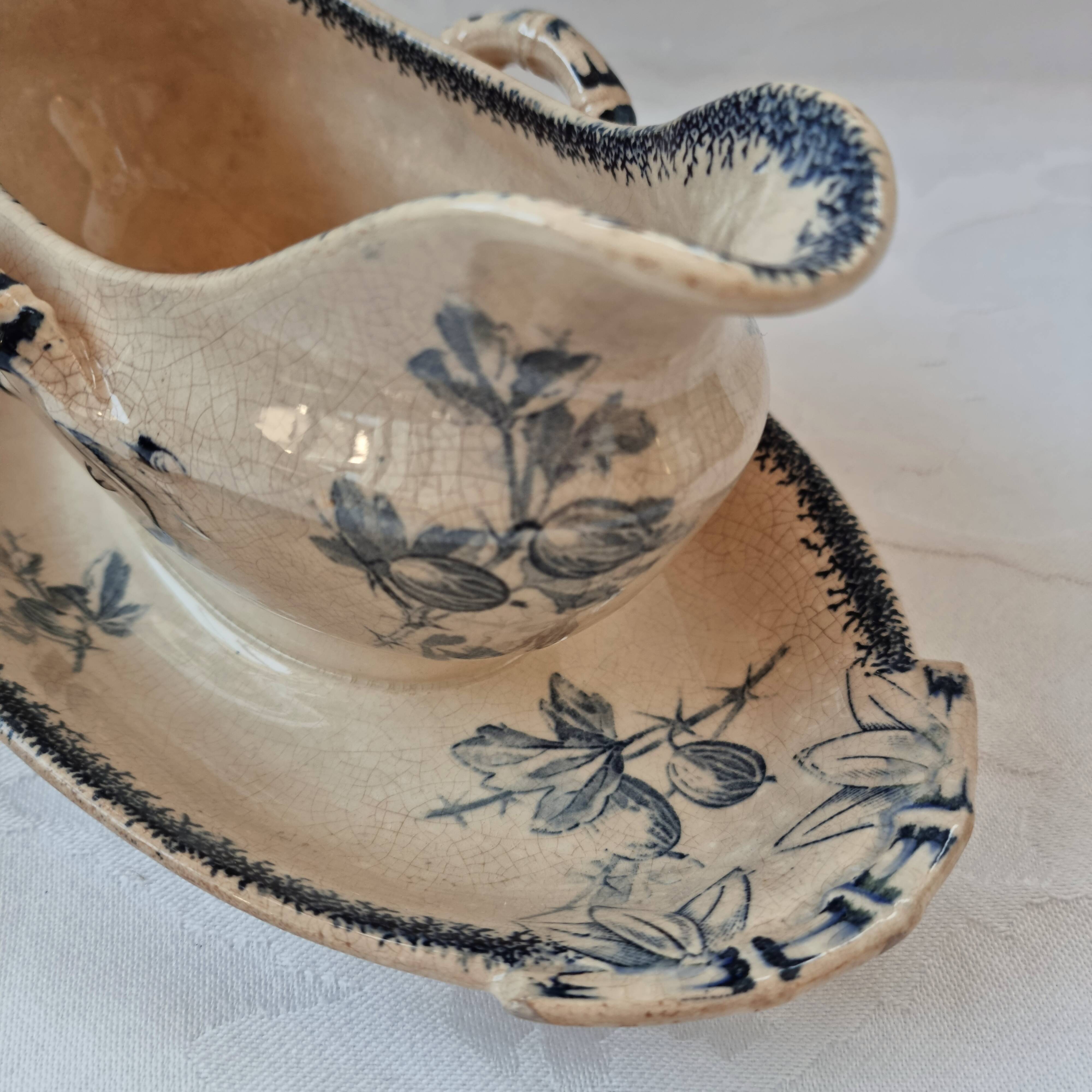Saucière Groseille from U&Cie Sarreguemines