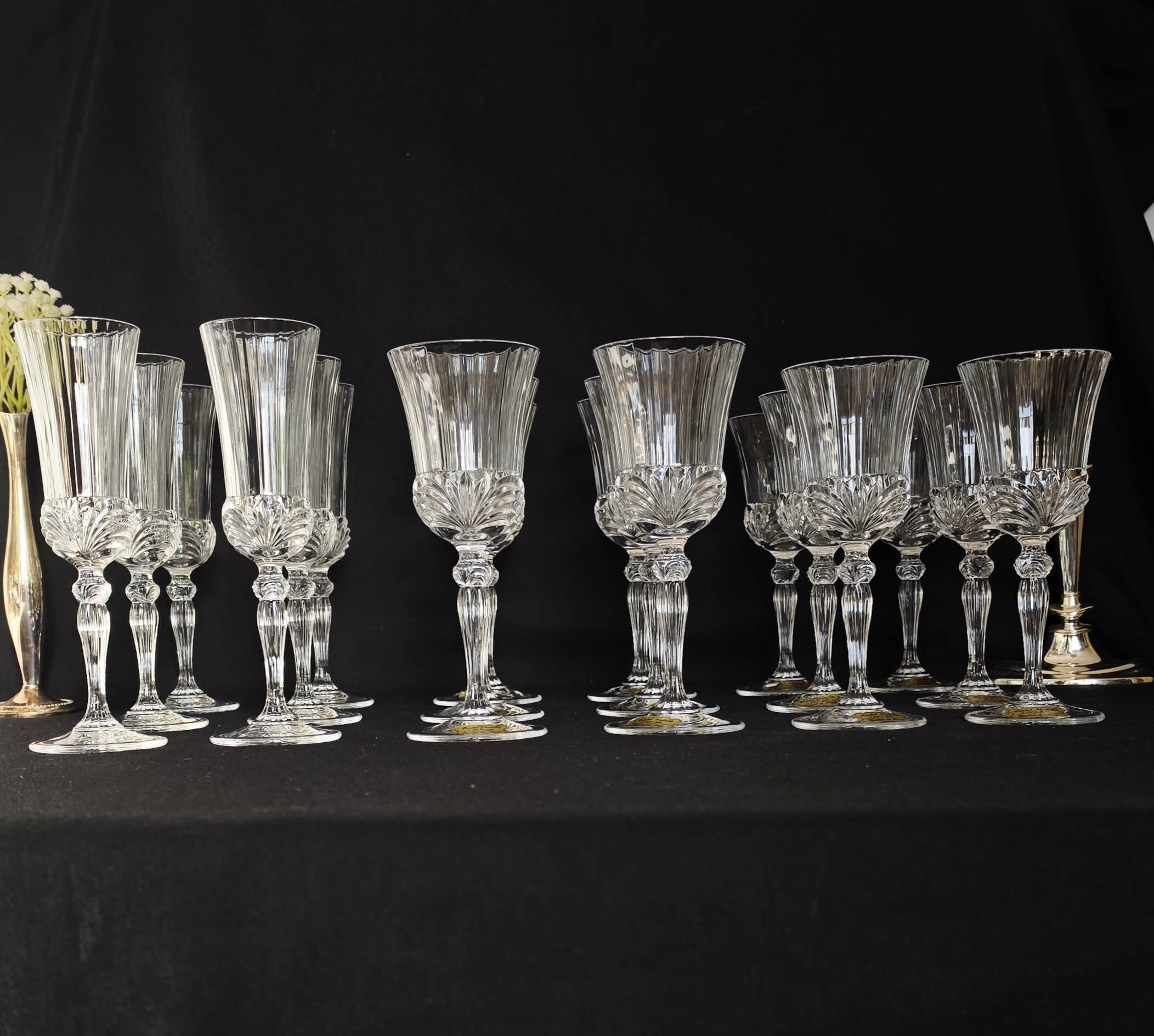 Lot exclusif de 18 verres authentiques en cristal de Lorraine Paris (+24 %