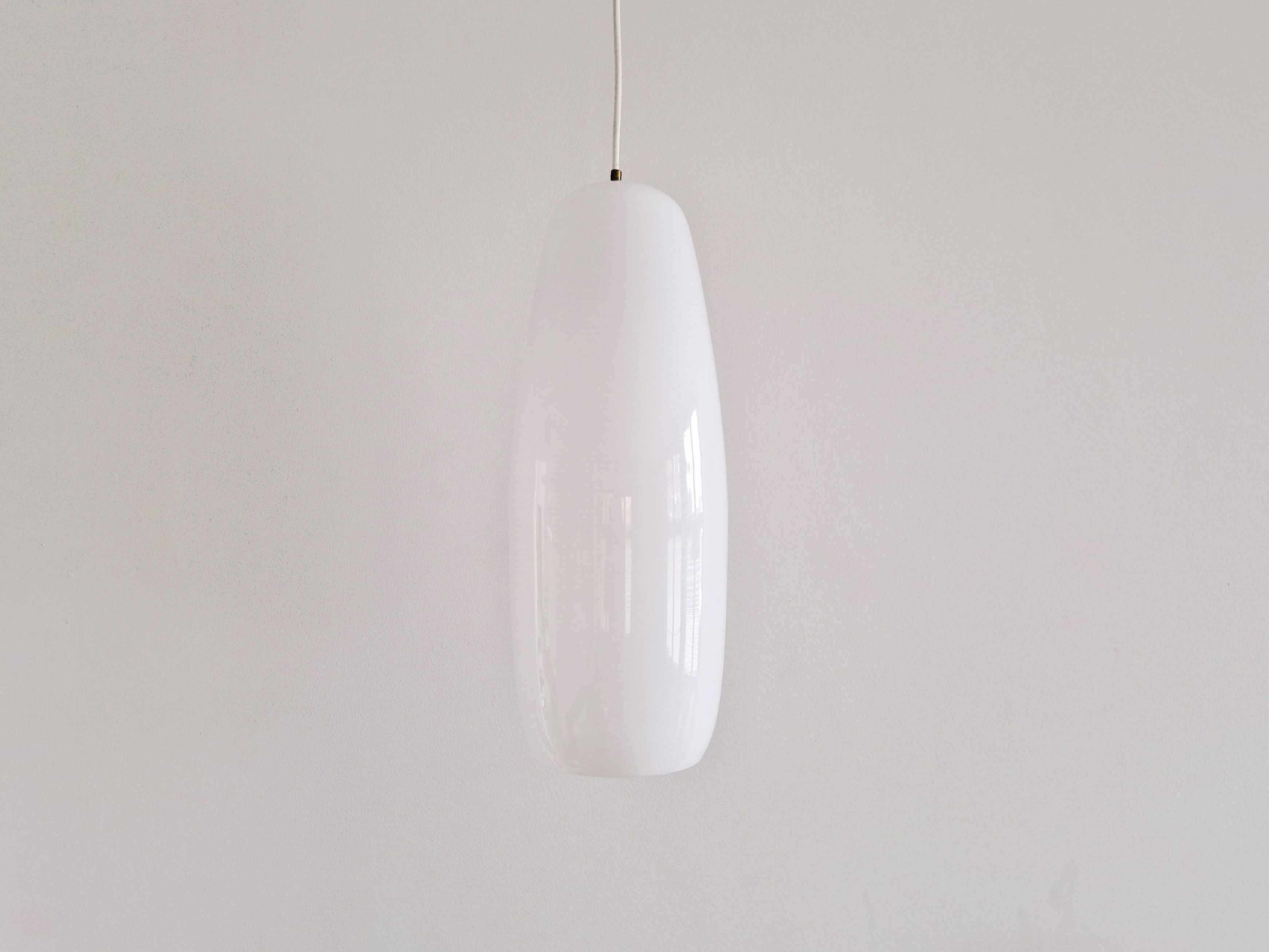 White Murano glass pendant lamp by Massimo Vignelli for Venini, Italy 1960's