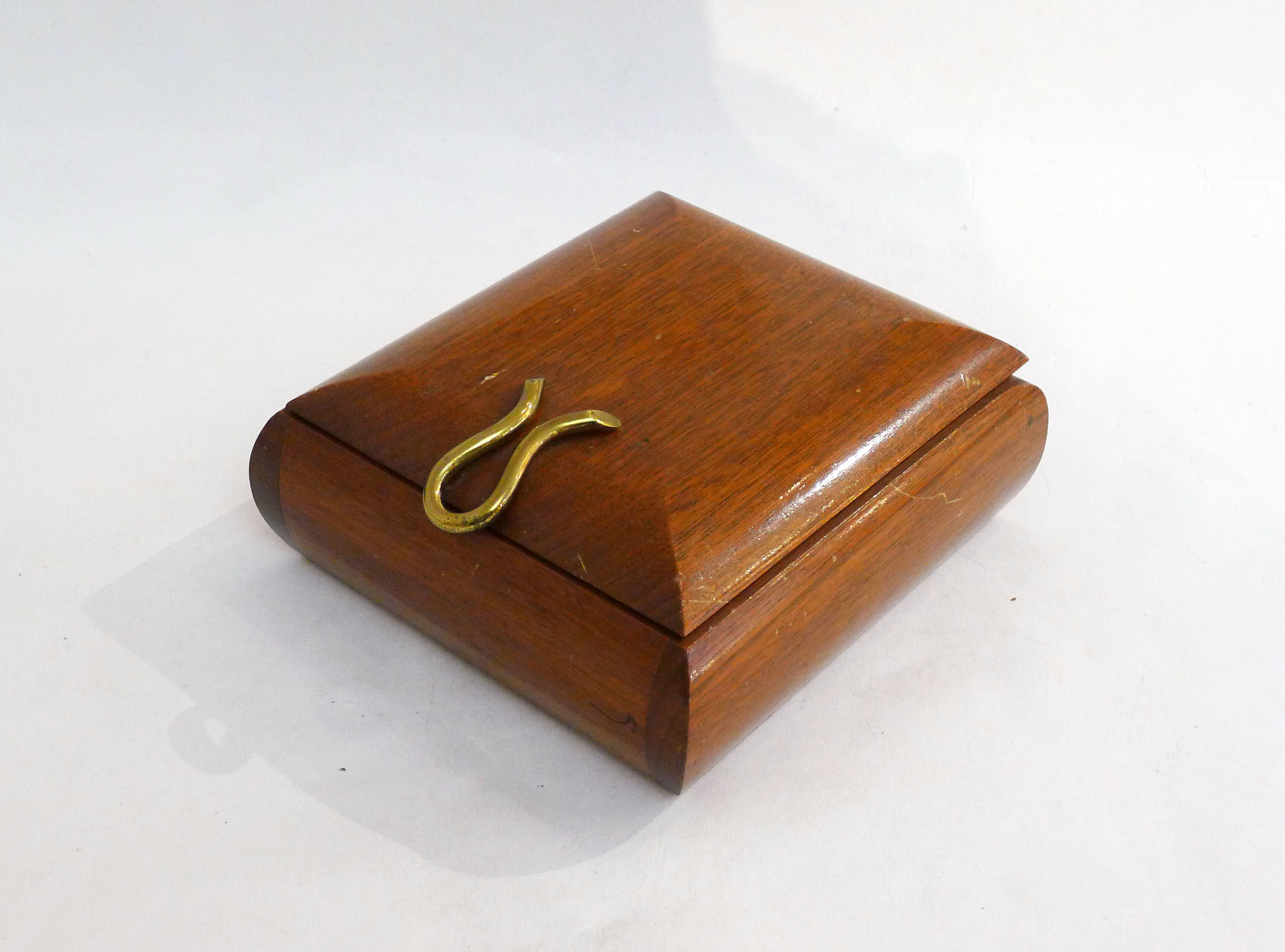 Cigarette and cigar box