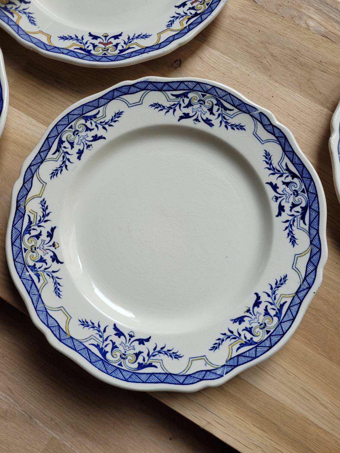 Set of 6 Villeray de Luneville dessert plates