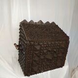 Coffre art populaire tramp art époque 19 éme