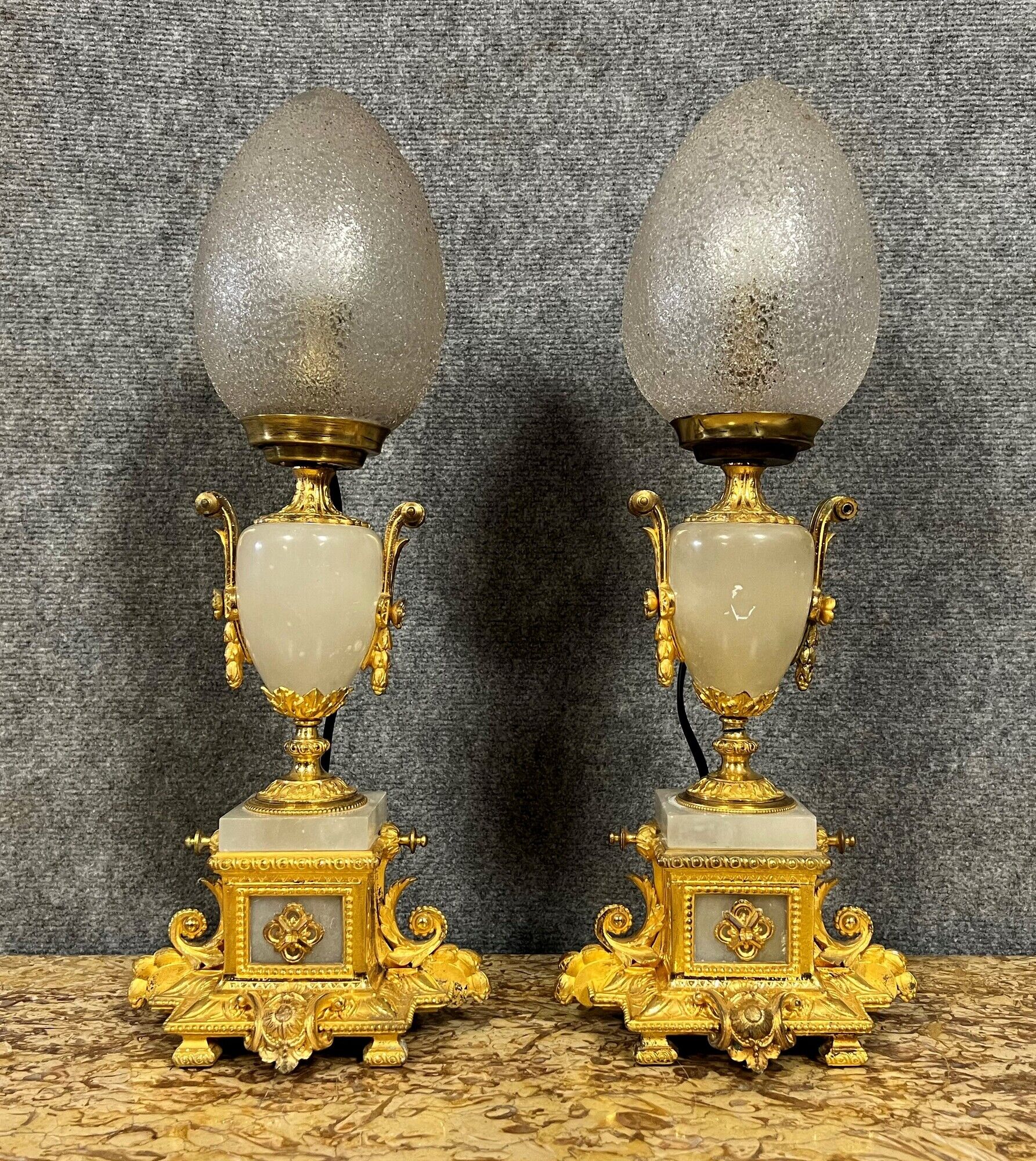 Superb pair of lamps from the Napoleon III era in albatre and gilded bronze circa 1880