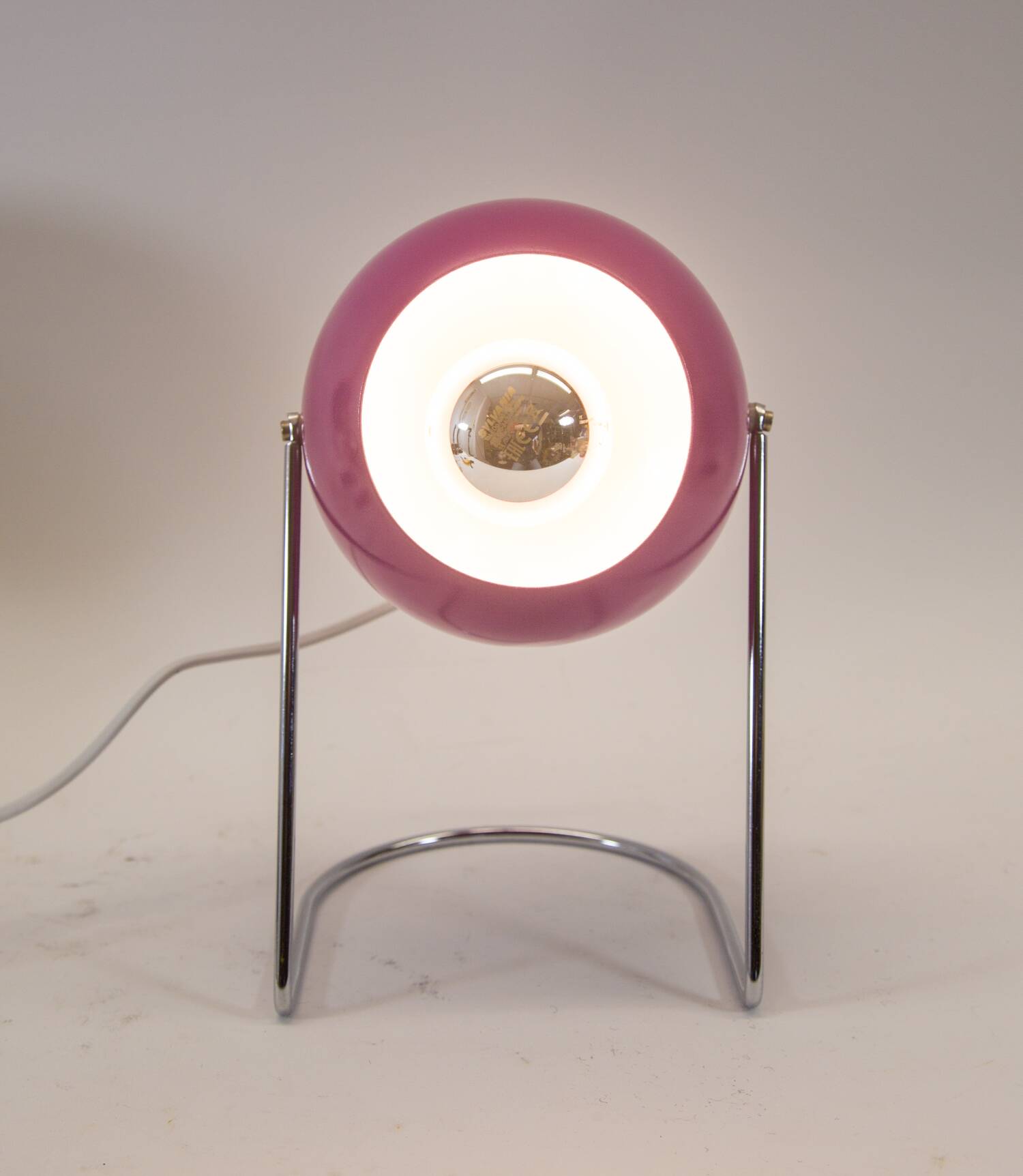 Space-age table lamp | purple and chrome | Vintage 70's