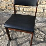 Chaise en bois et skaï