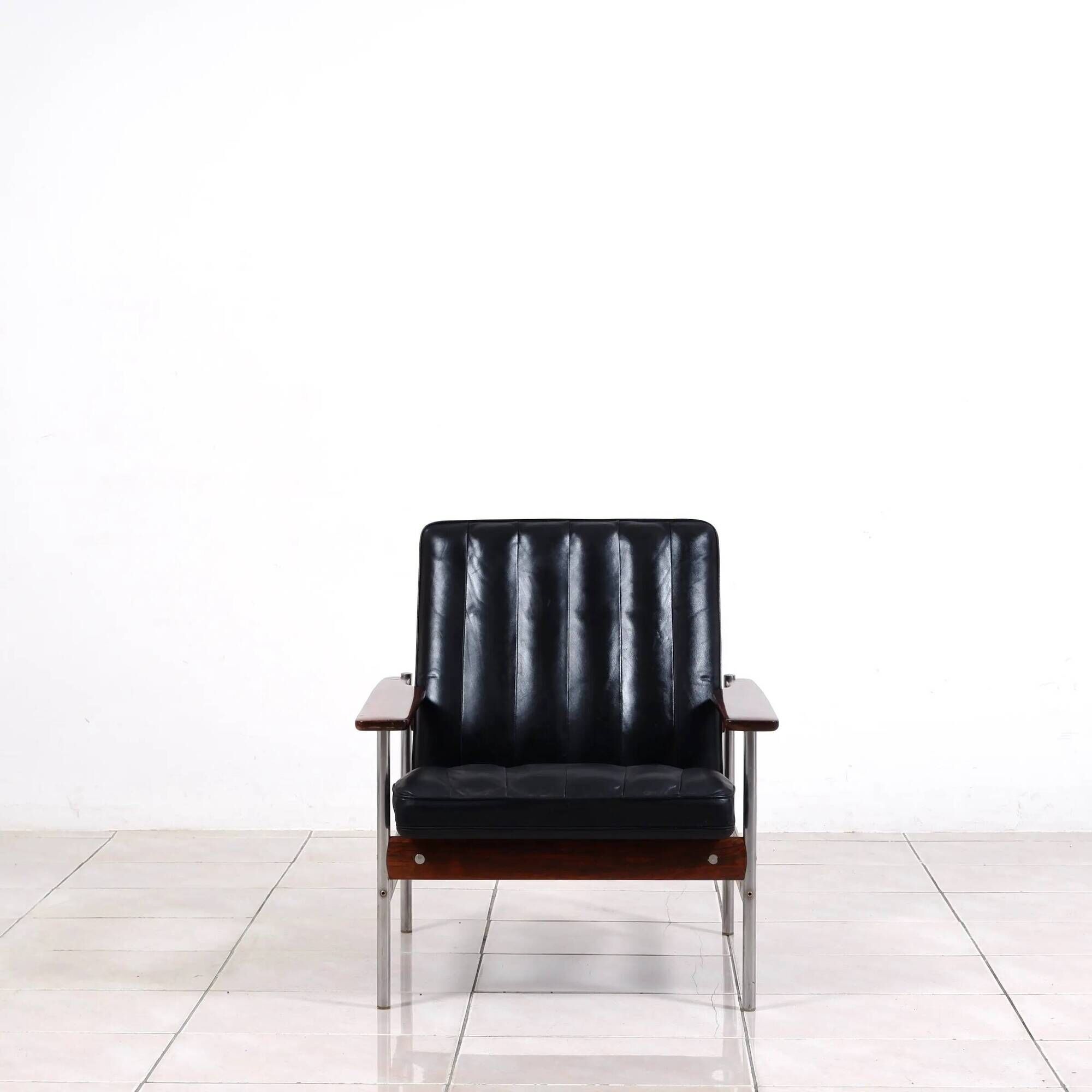 Fauteuil "1001" de Sven Ivar Dysthe pour Dokka Mobler