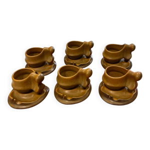 6 tasses avec soucoupes