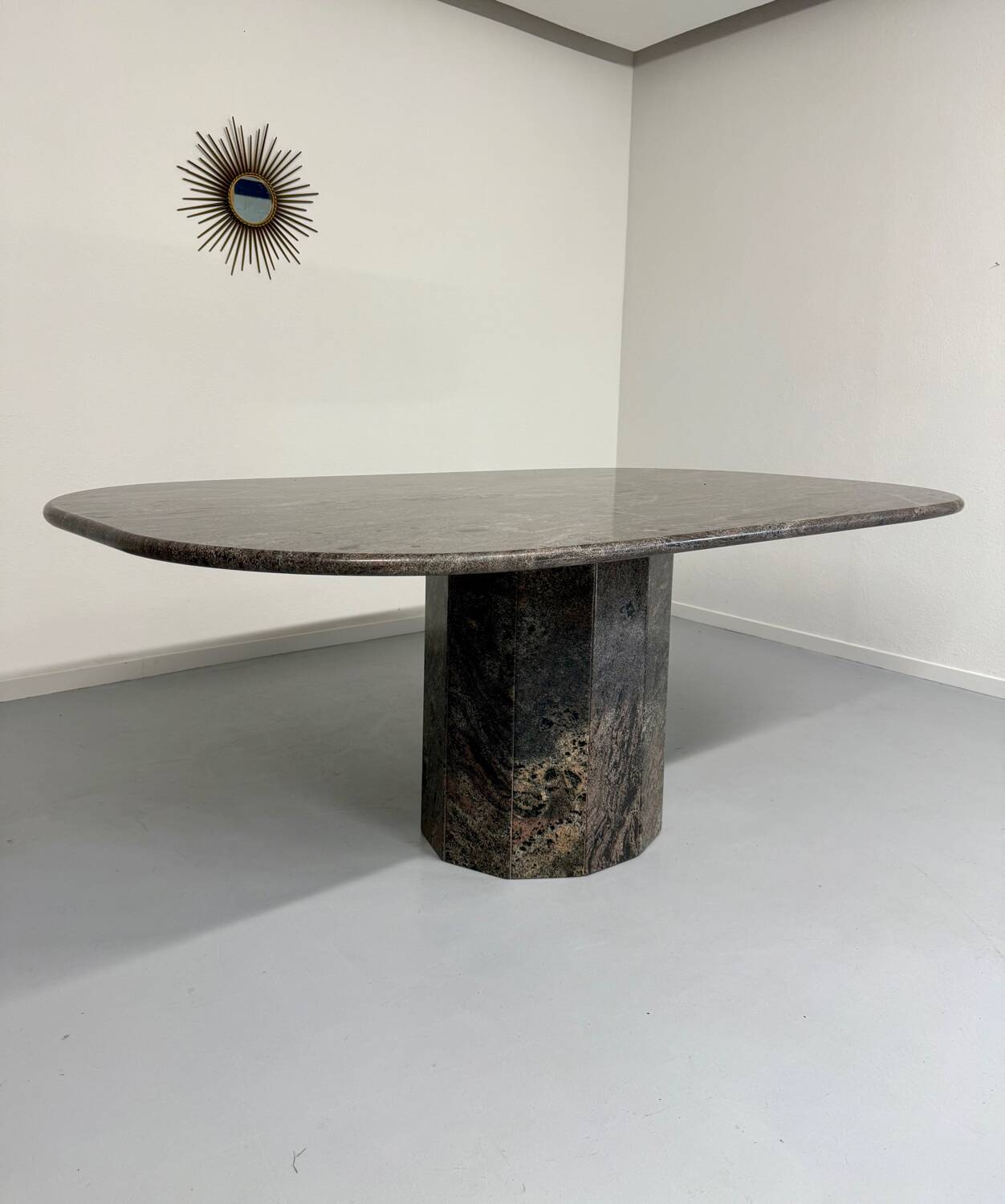 Vintage 80s Italian design marble dining table
